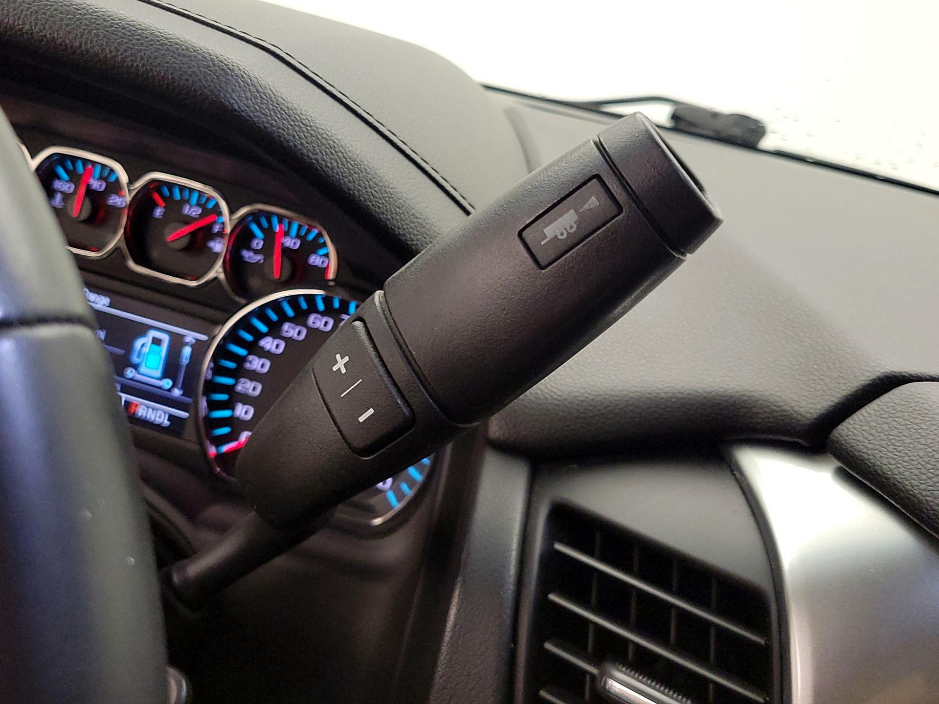 Thumbnail: 2017 Chevrolet Tahoe - 17