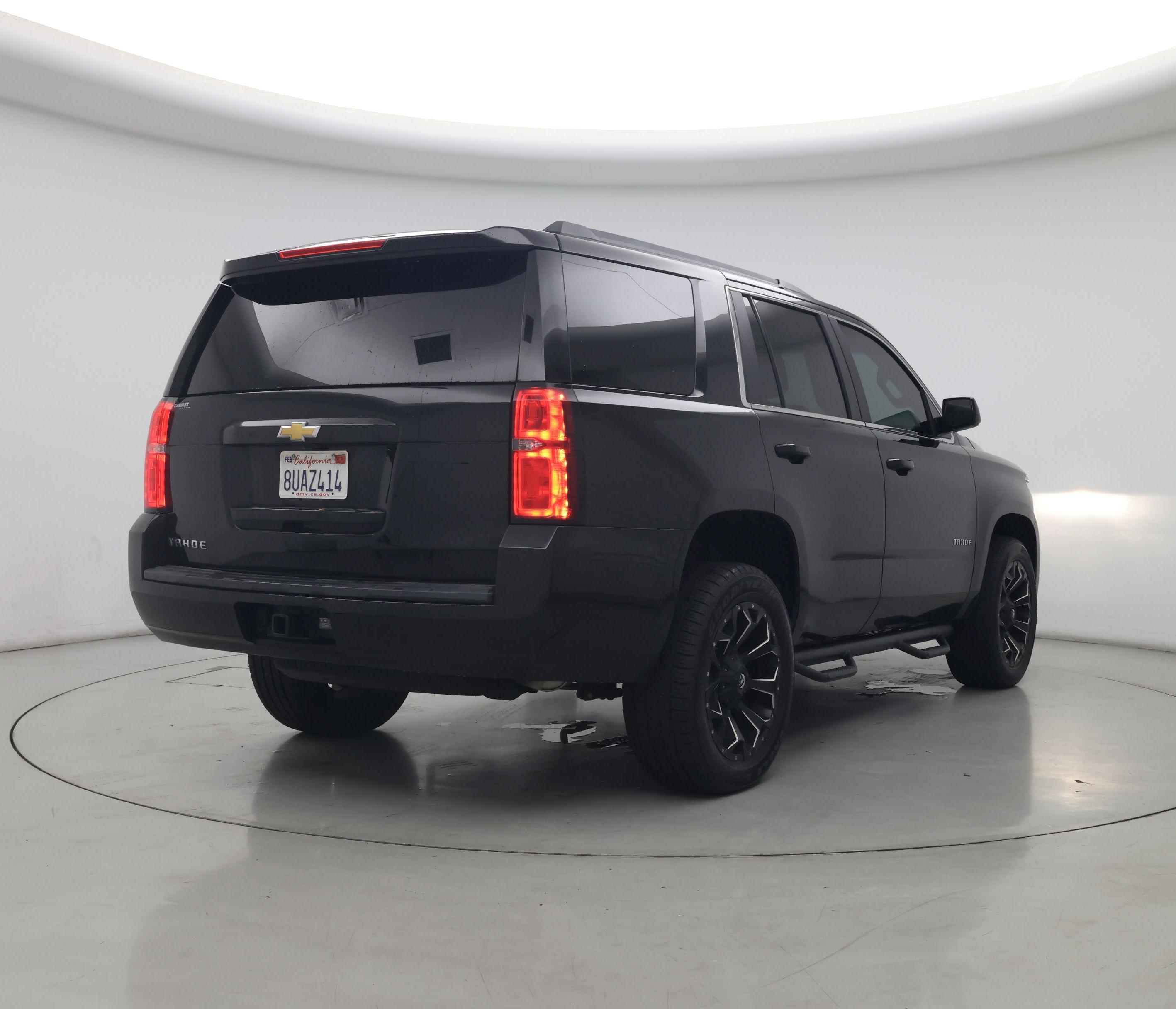Thumbnail: 2017 Chevrolet Tahoe - 8