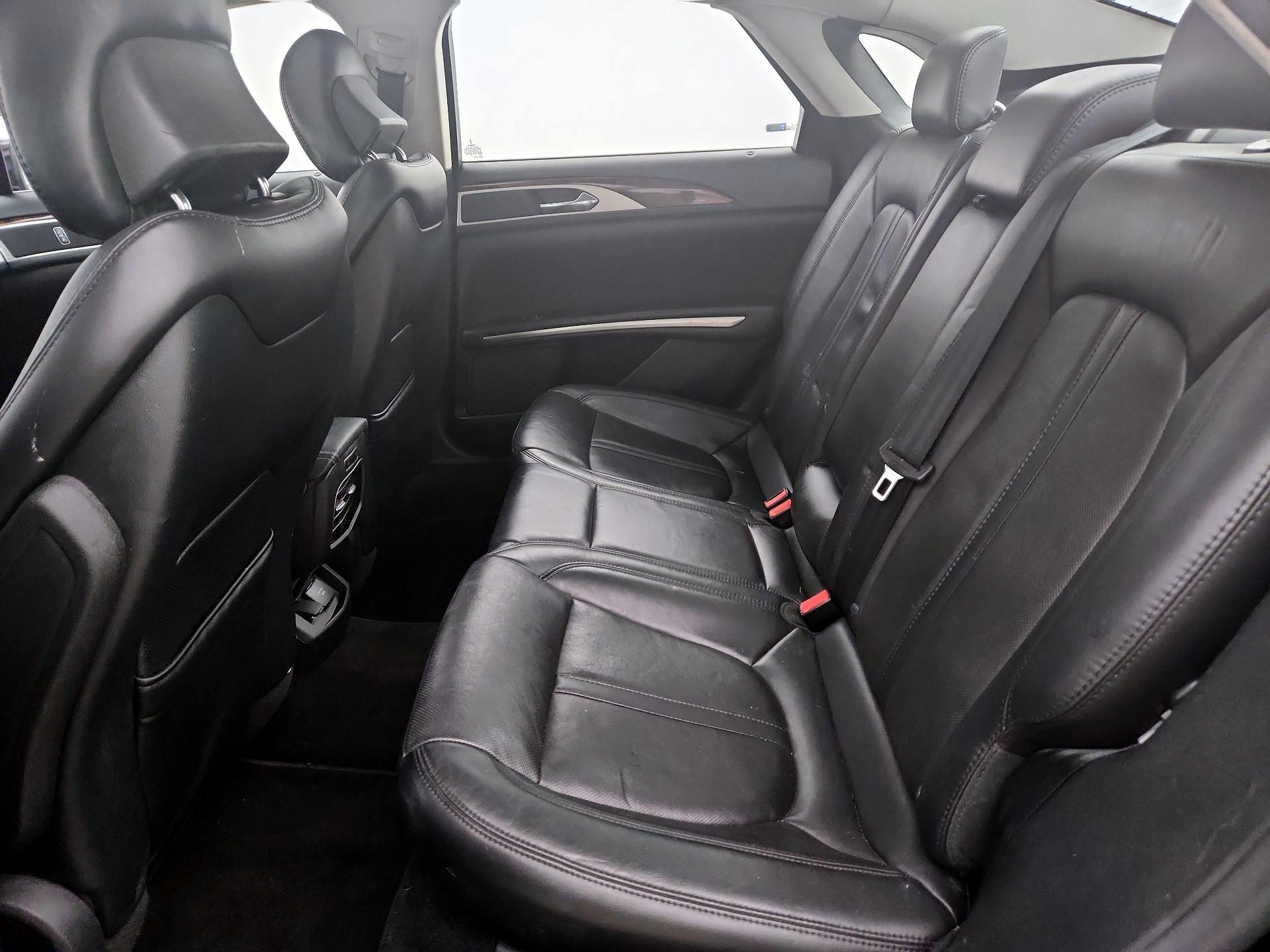 Thumbnail: 2016 Lincoln MKZ - 19