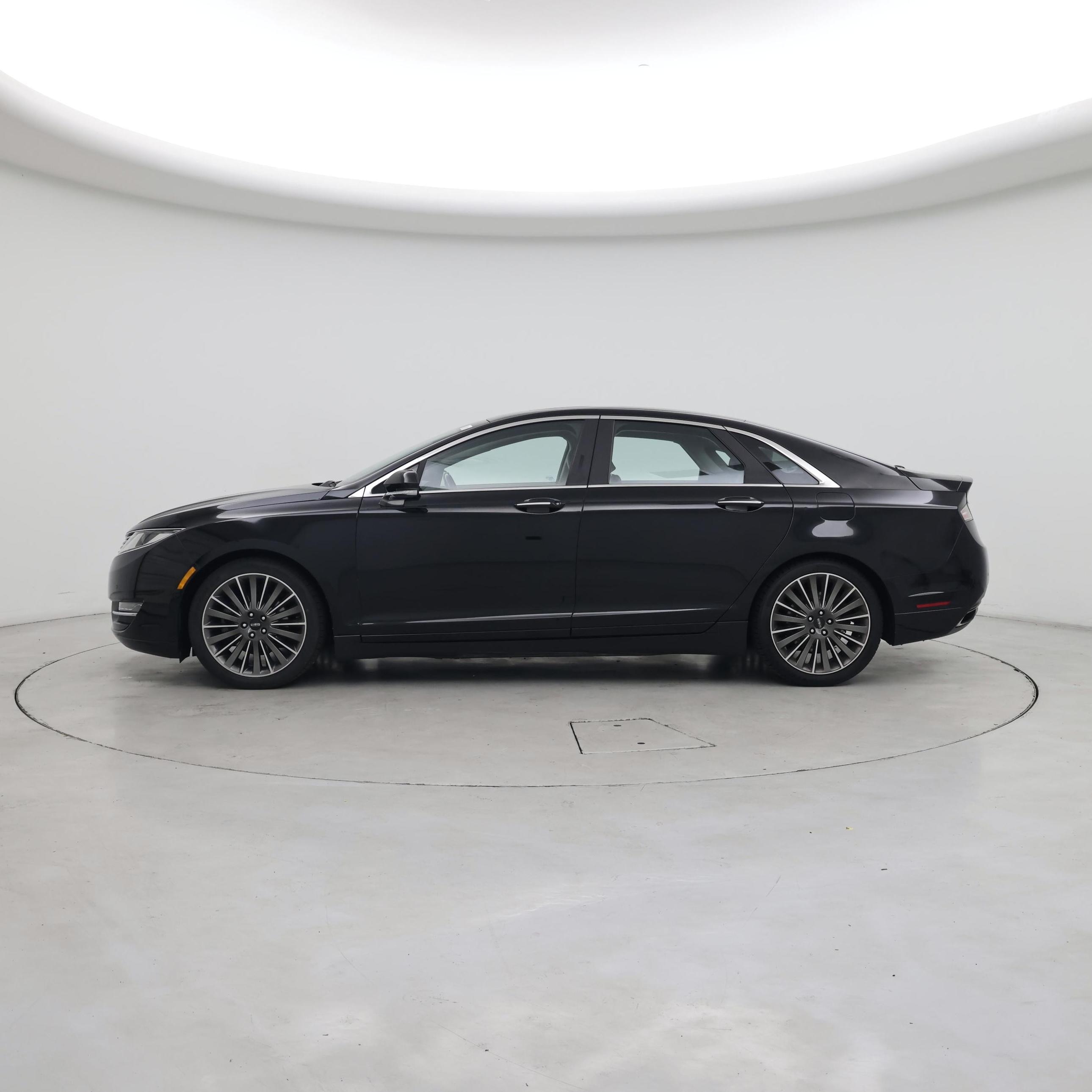 Thumbnail: 2016 Lincoln MKZ - 3