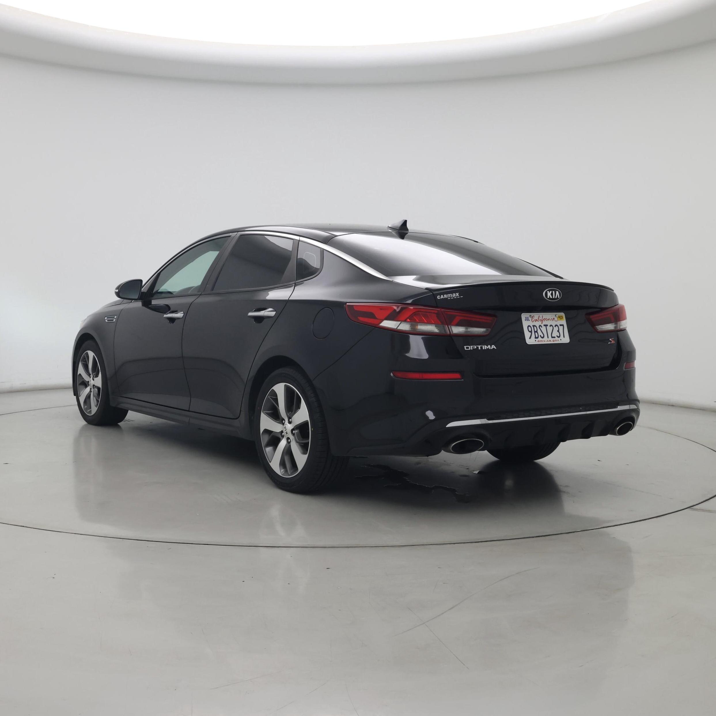 Thumbnail: 2020 Kia Optima - 2