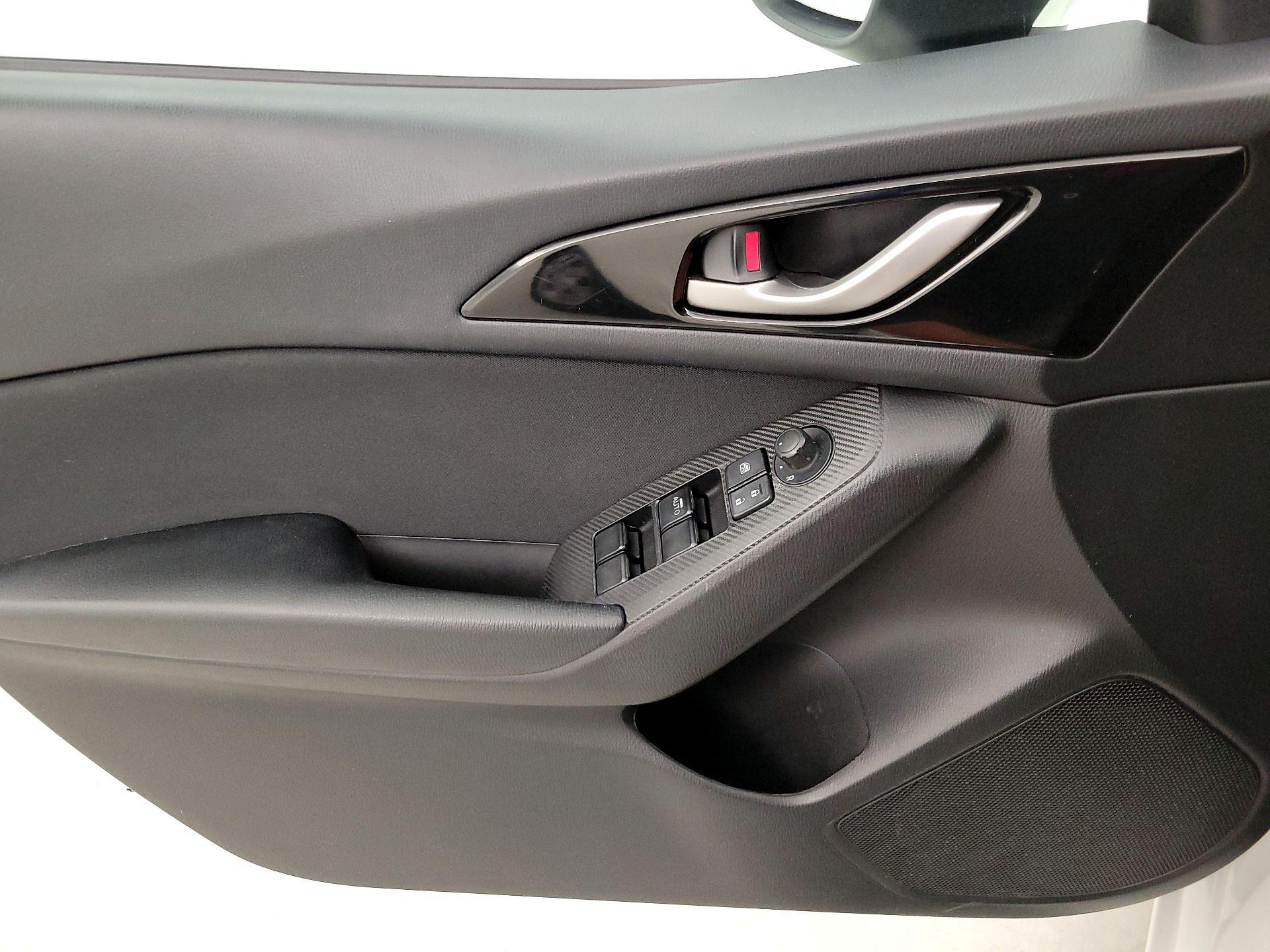Thumbnail: 2015 Mazda Mazda3 - 12