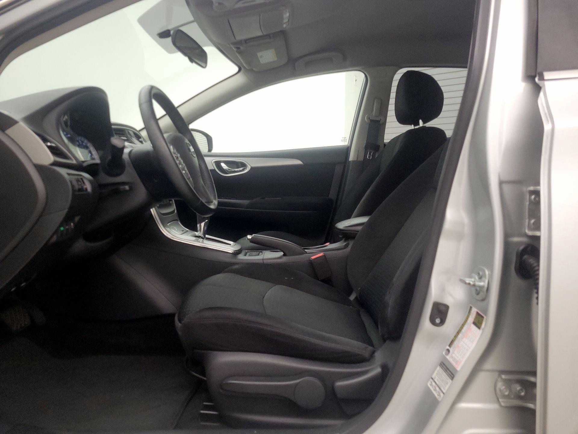 Thumbnail: 2015 Nissan Sentra - 11