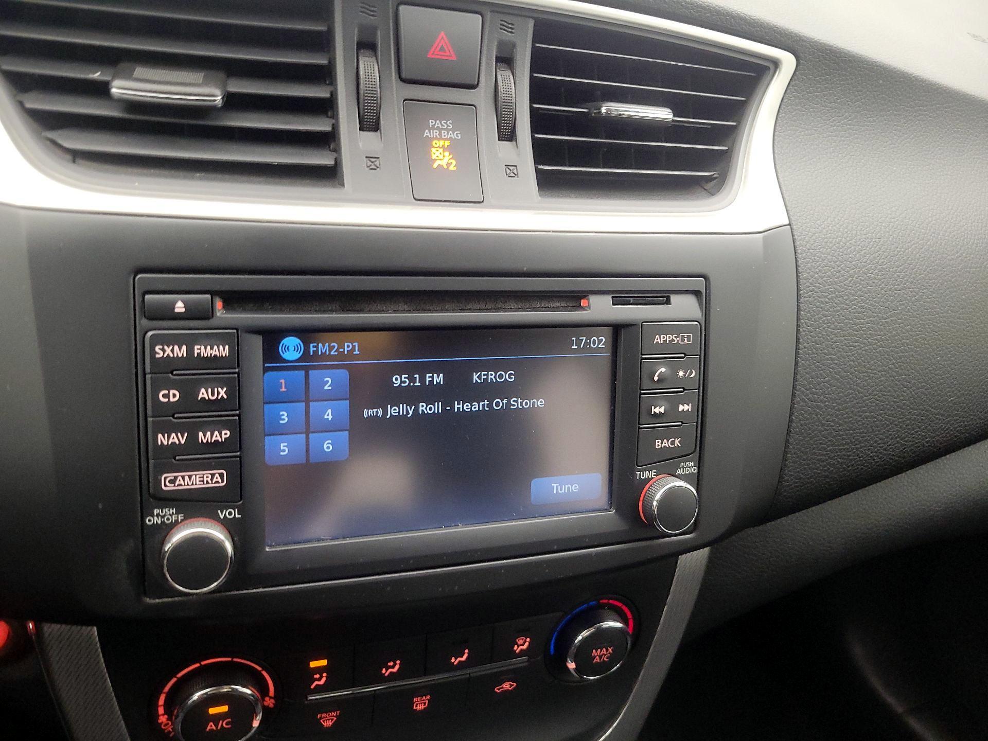 Thumbnail: 2015 Nissan Sentra - 15