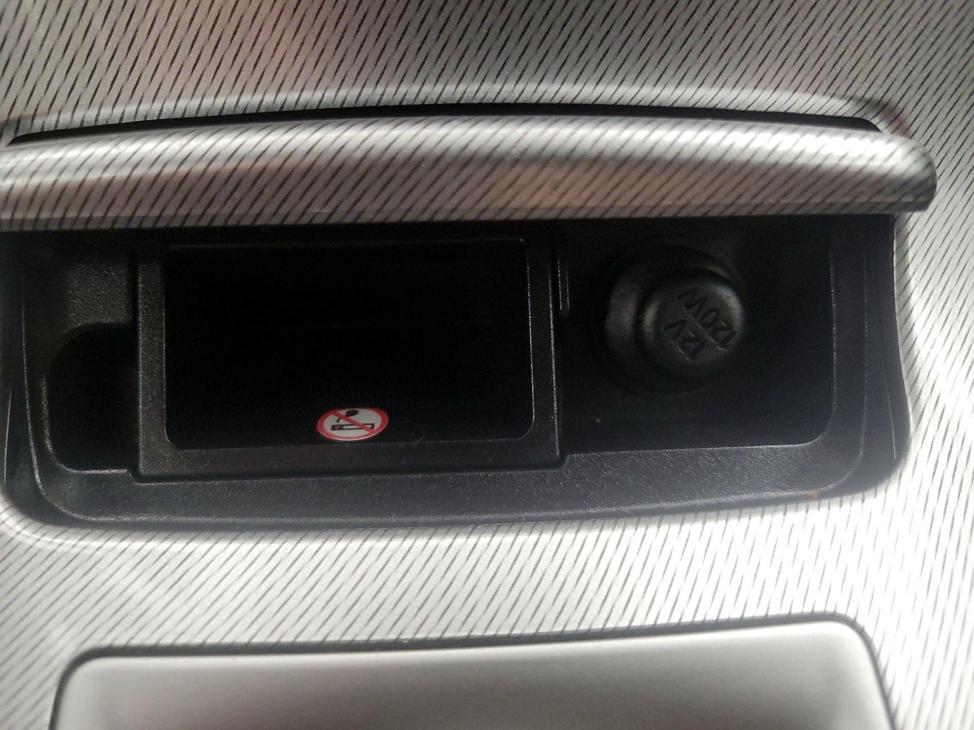 Thumbnail: 2015 Nissan Sentra - 18