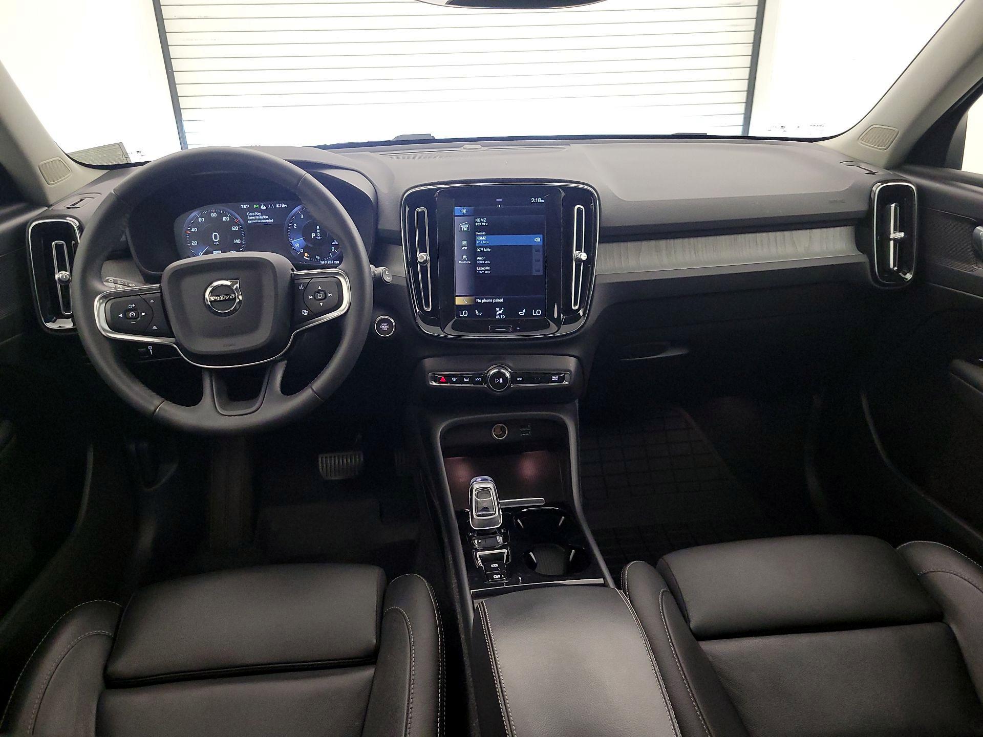 Thumbnail: 2021 Volvo XC40 - 9