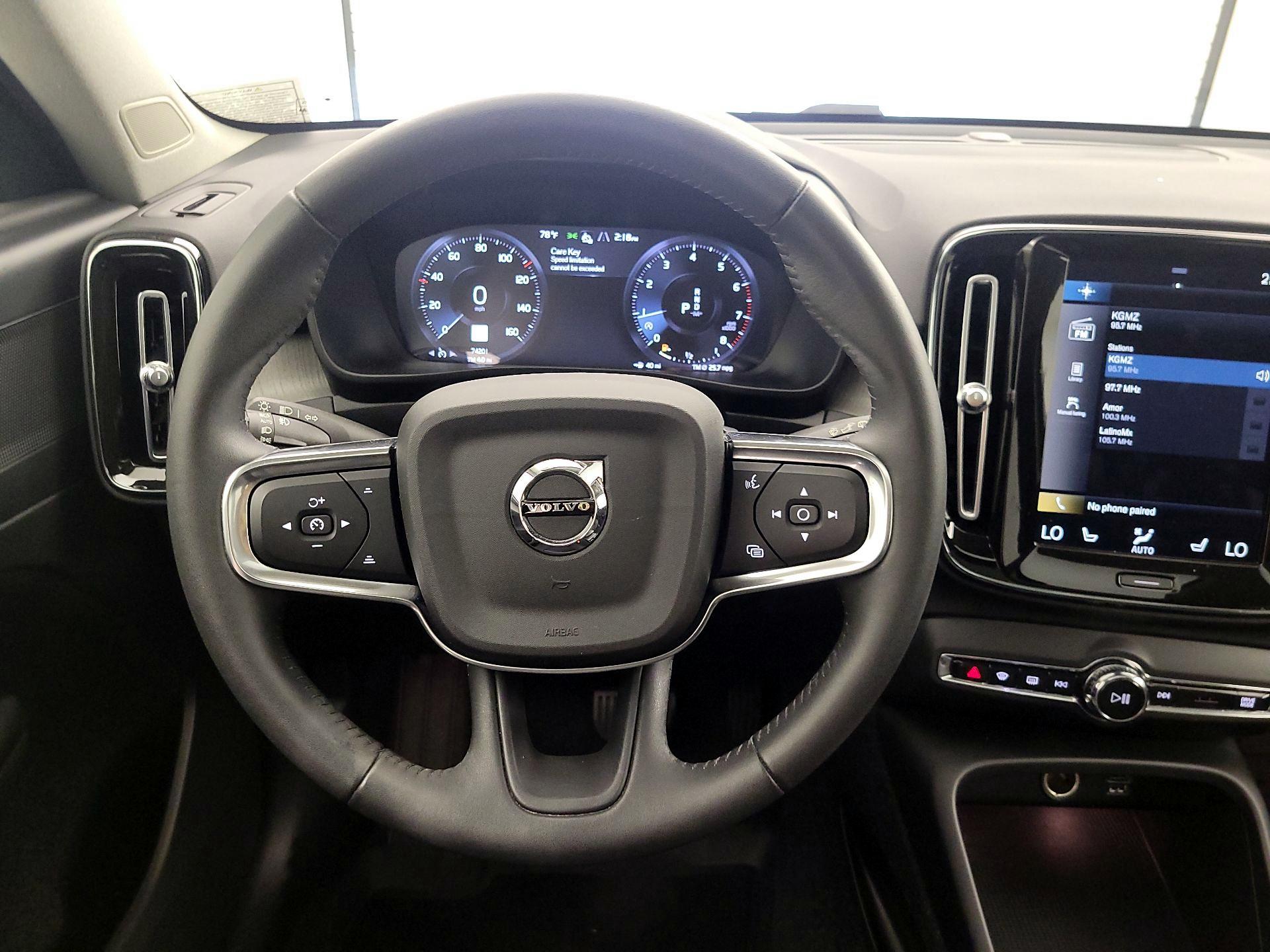 Thumbnail: 2021 Volvo XC40 - 10