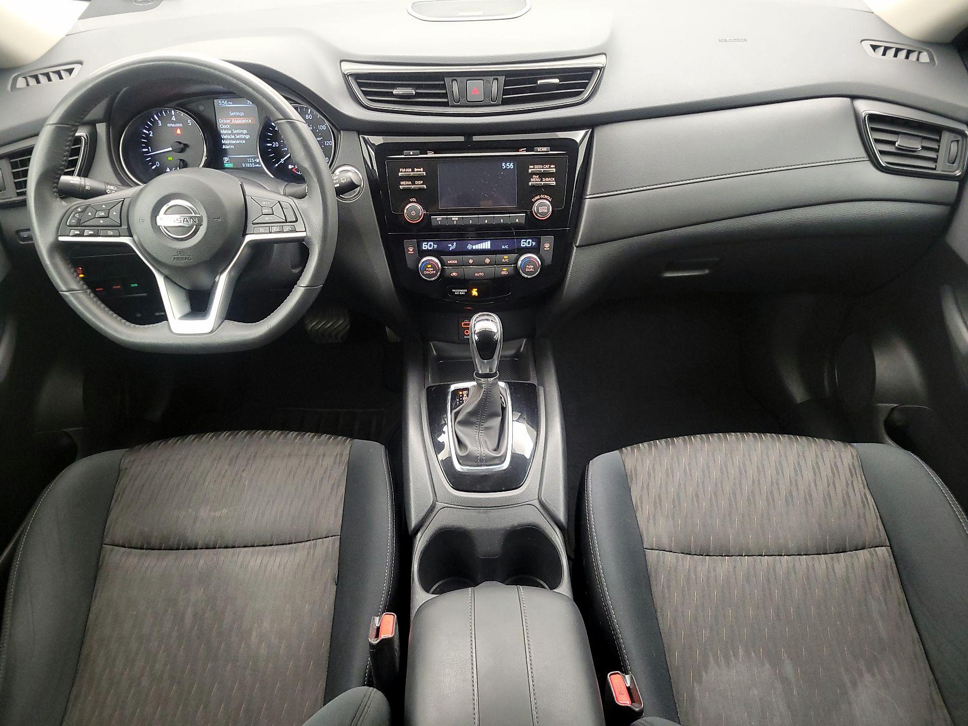 Thumbnail: 2017 Nissan Rogue - 9