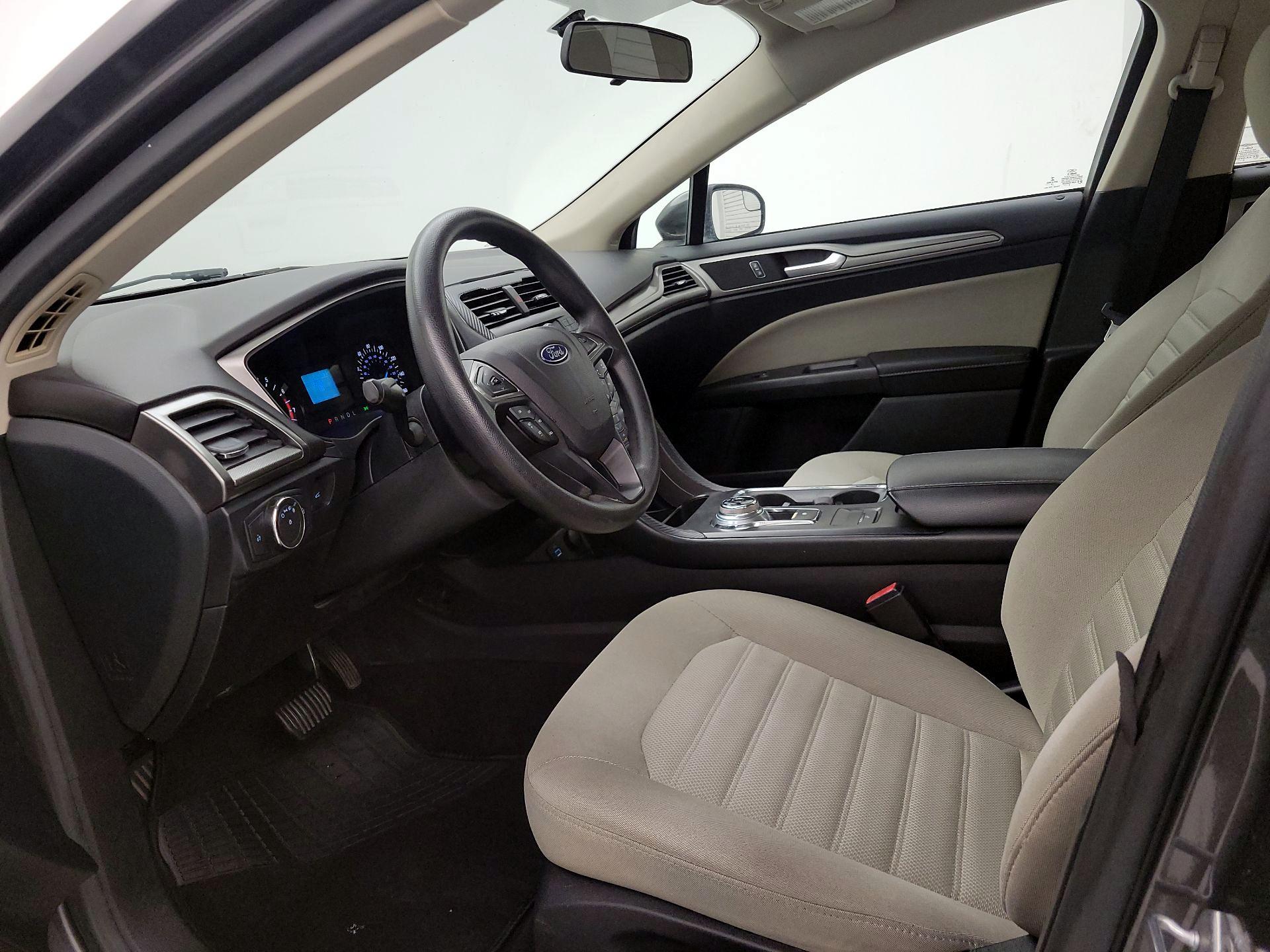 Thumbnail: 2017 Ford Fusion - 11