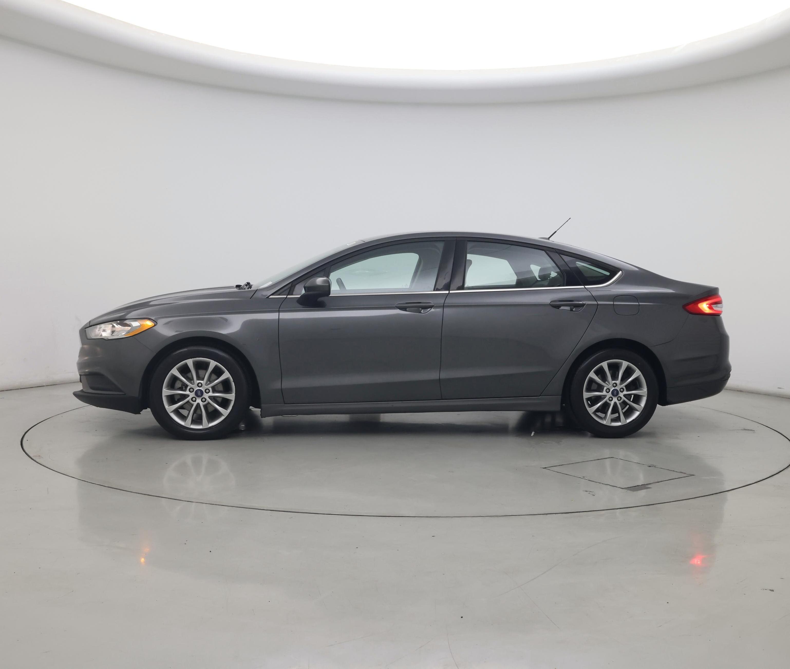 Thumbnail: 2017 Ford Fusion - 3