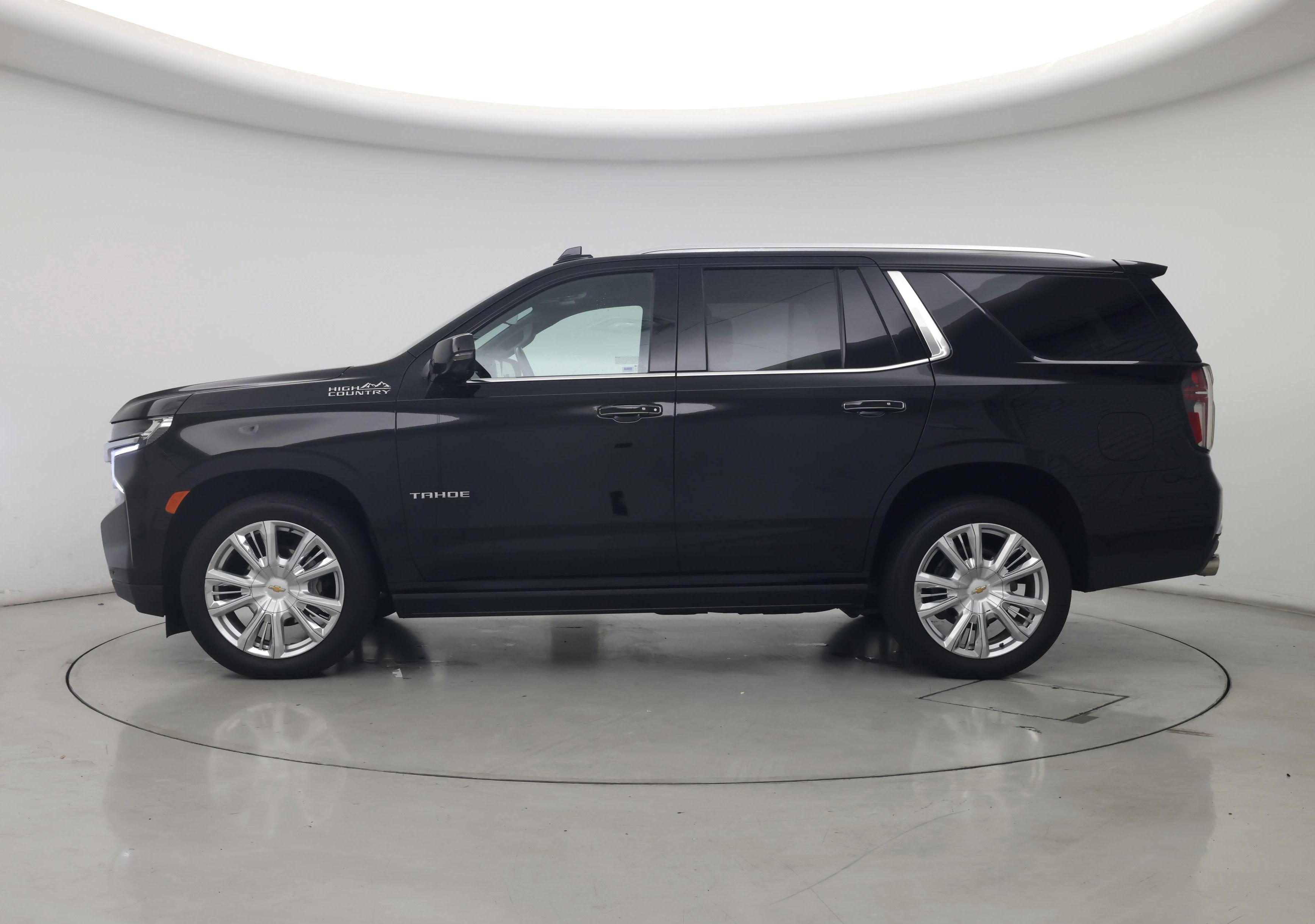 Thumbnail: 2022 Chevrolet Tahoe - 3