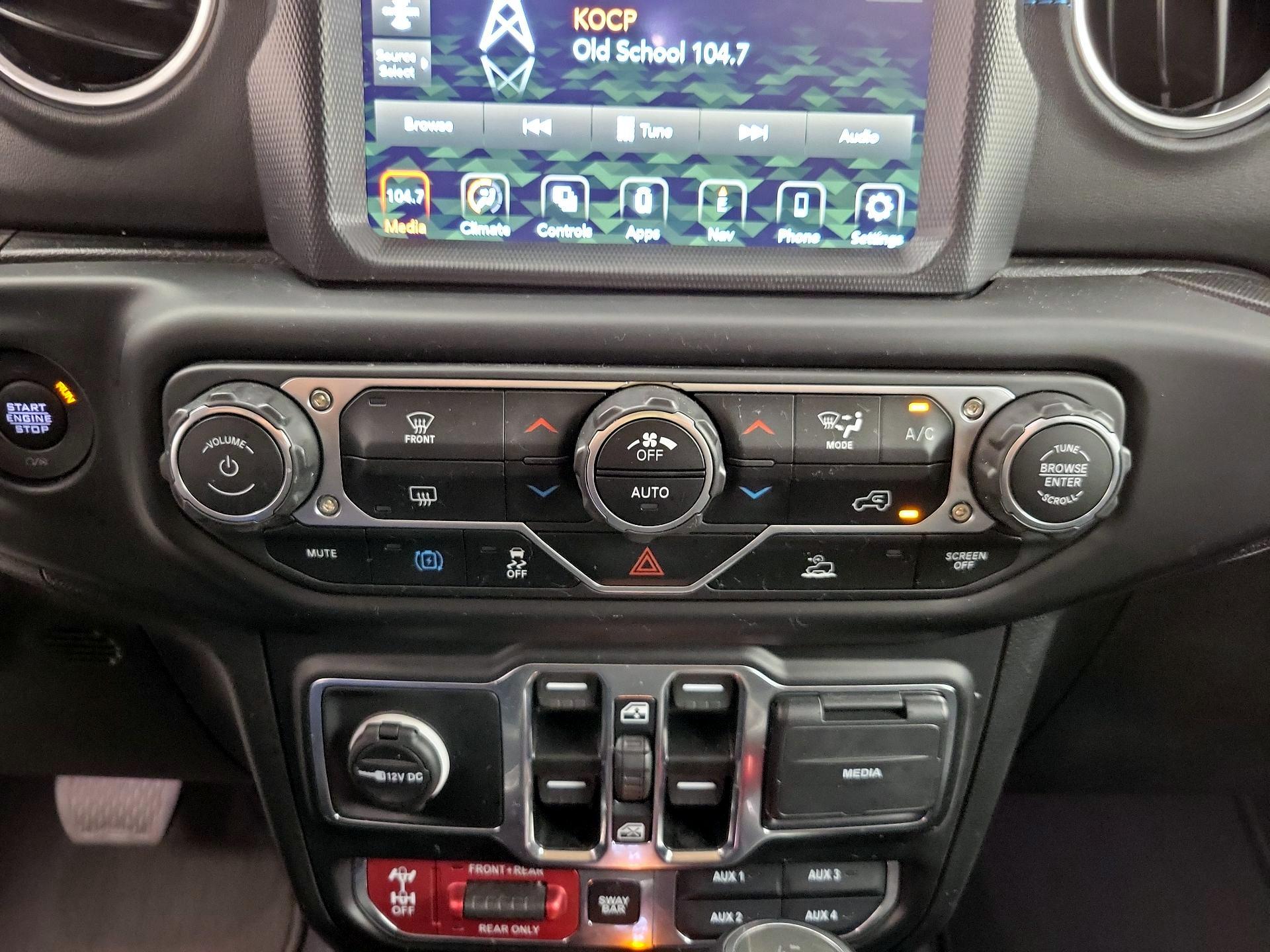 Thumbnail: 2023 Jeep Wrangler - 17
