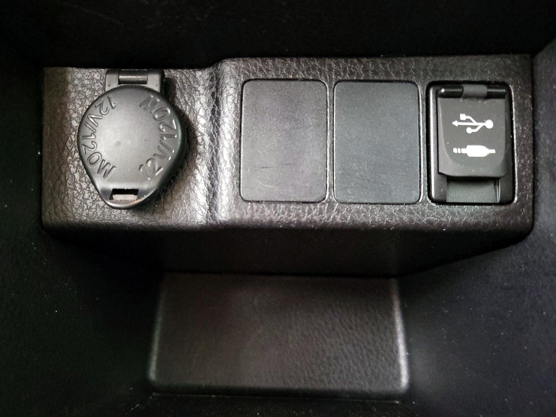 Thumbnail: 2019 Toyota Corolla - 18