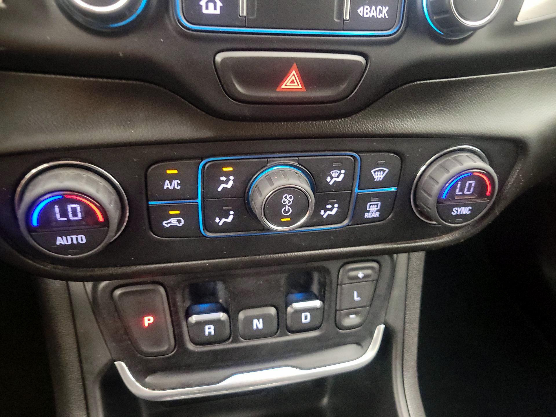 Thumbnail: 2021 GMC Terrain - 16