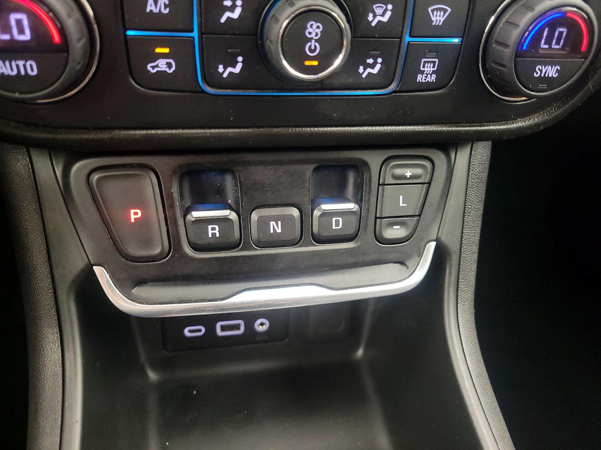 Thumbnail: 2021 GMC Terrain - 17
