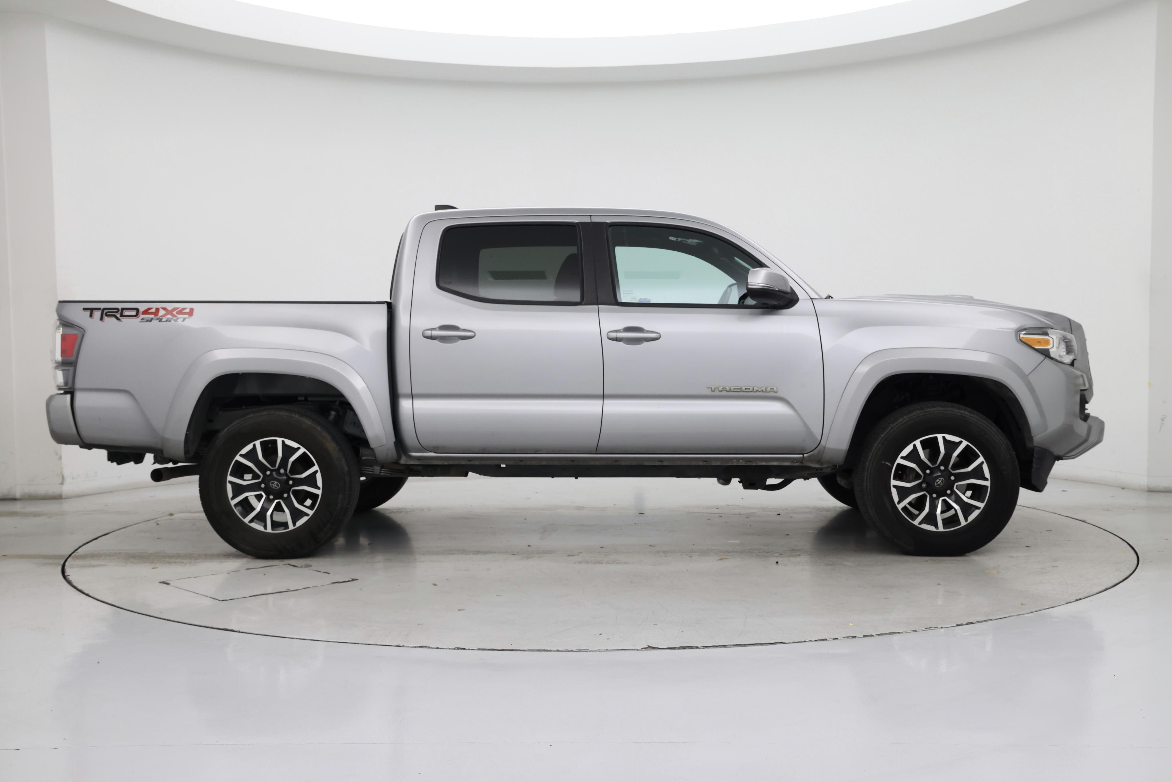 Thumbnail: 2021 Toyota Tacoma - 7