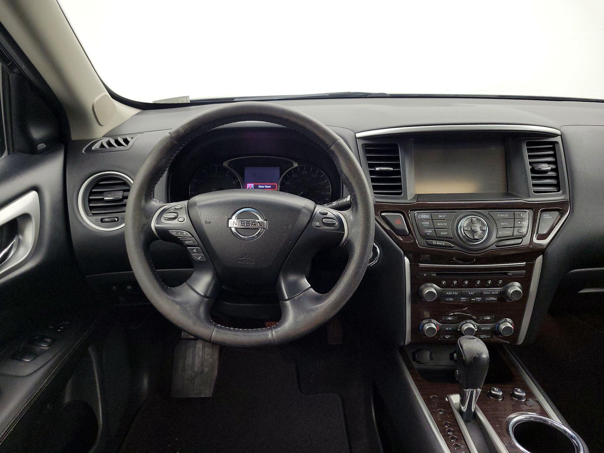 Thumbnail: 2015 Nissan Pathfinder - 10