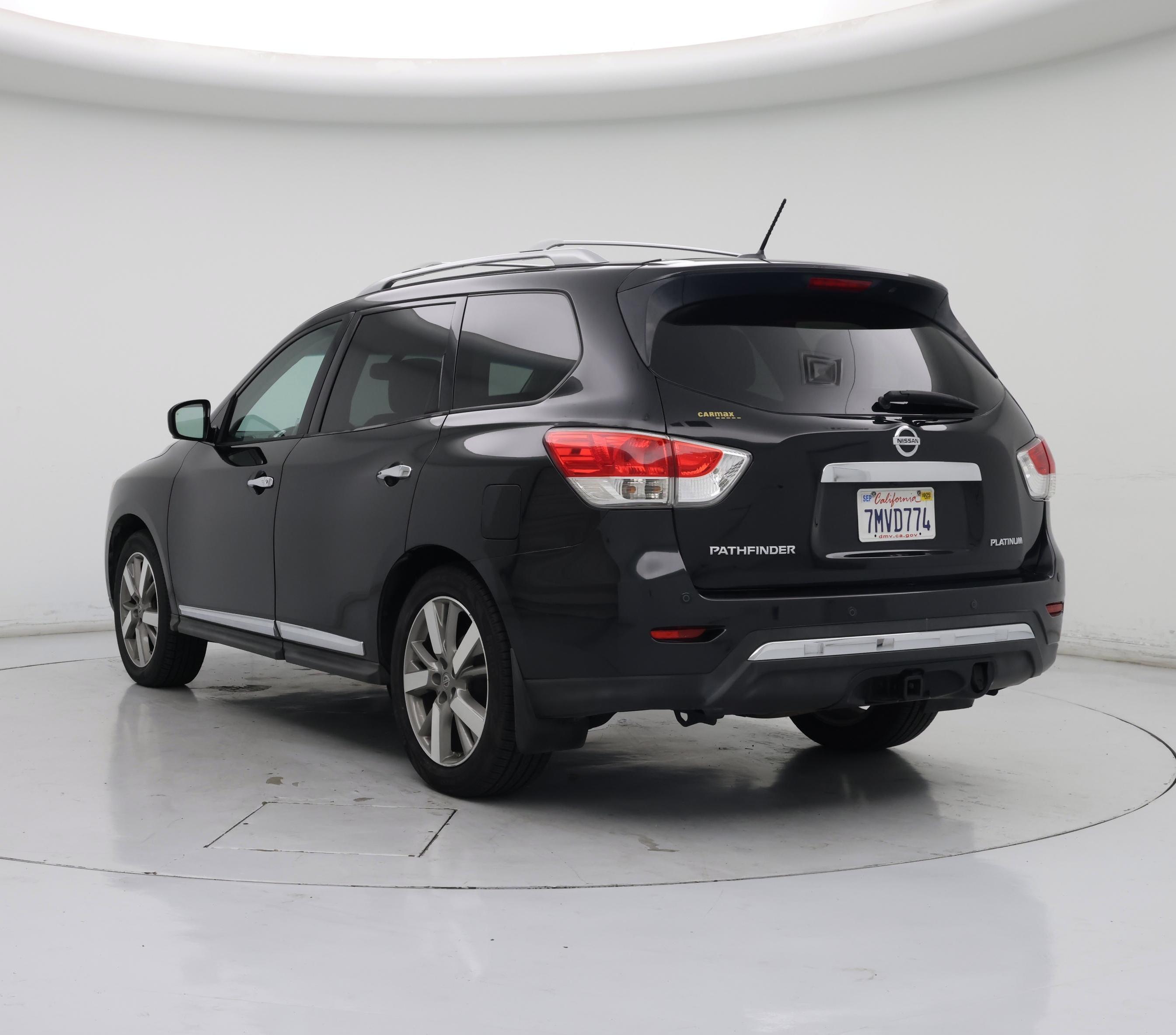 Thumbnail: 2015 Nissan Pathfinder - 2