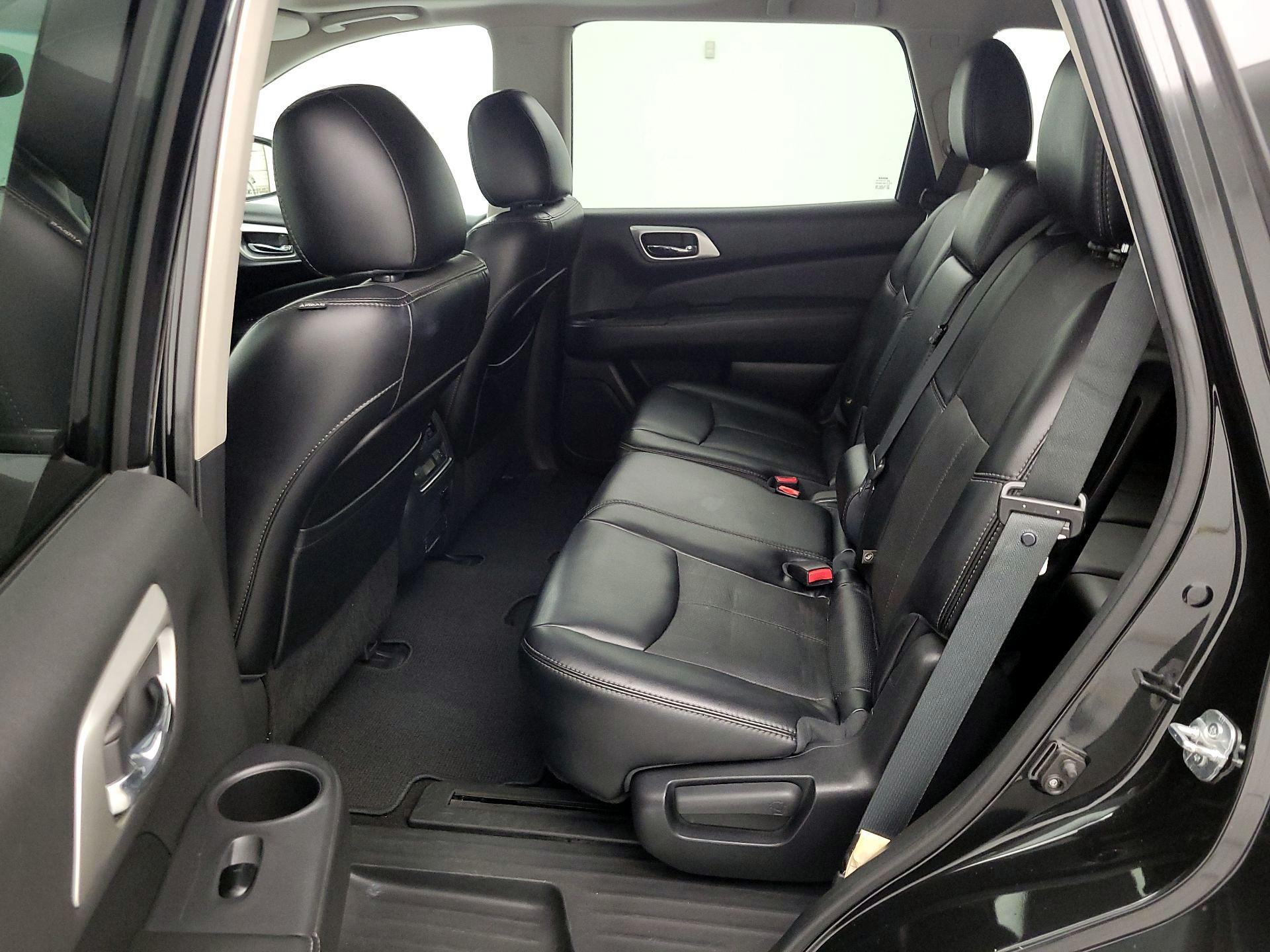 Thumbnail: 2015 Nissan Pathfinder - 20