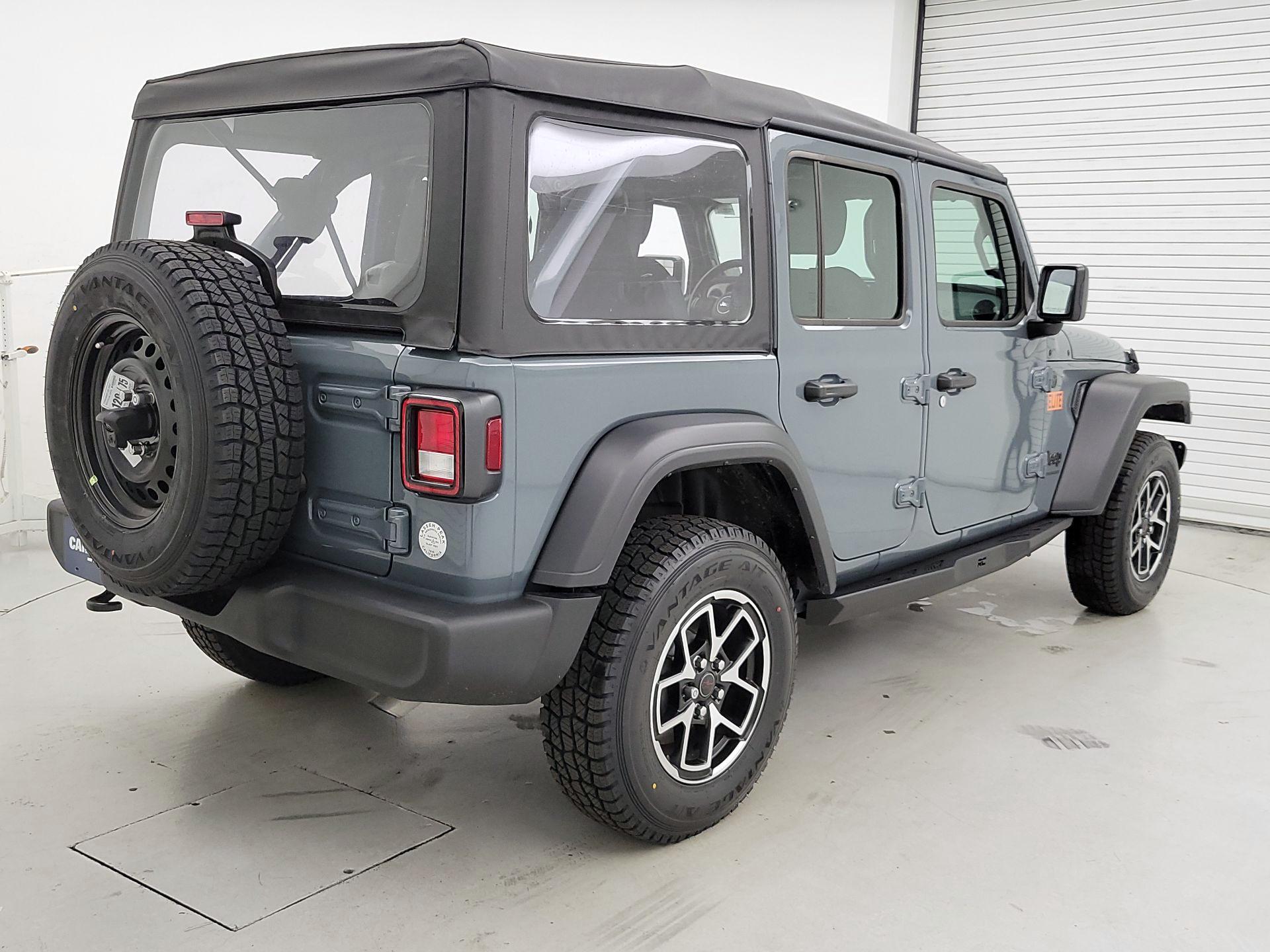 Thumbnail: 2025 Jeep Wrangler - 5