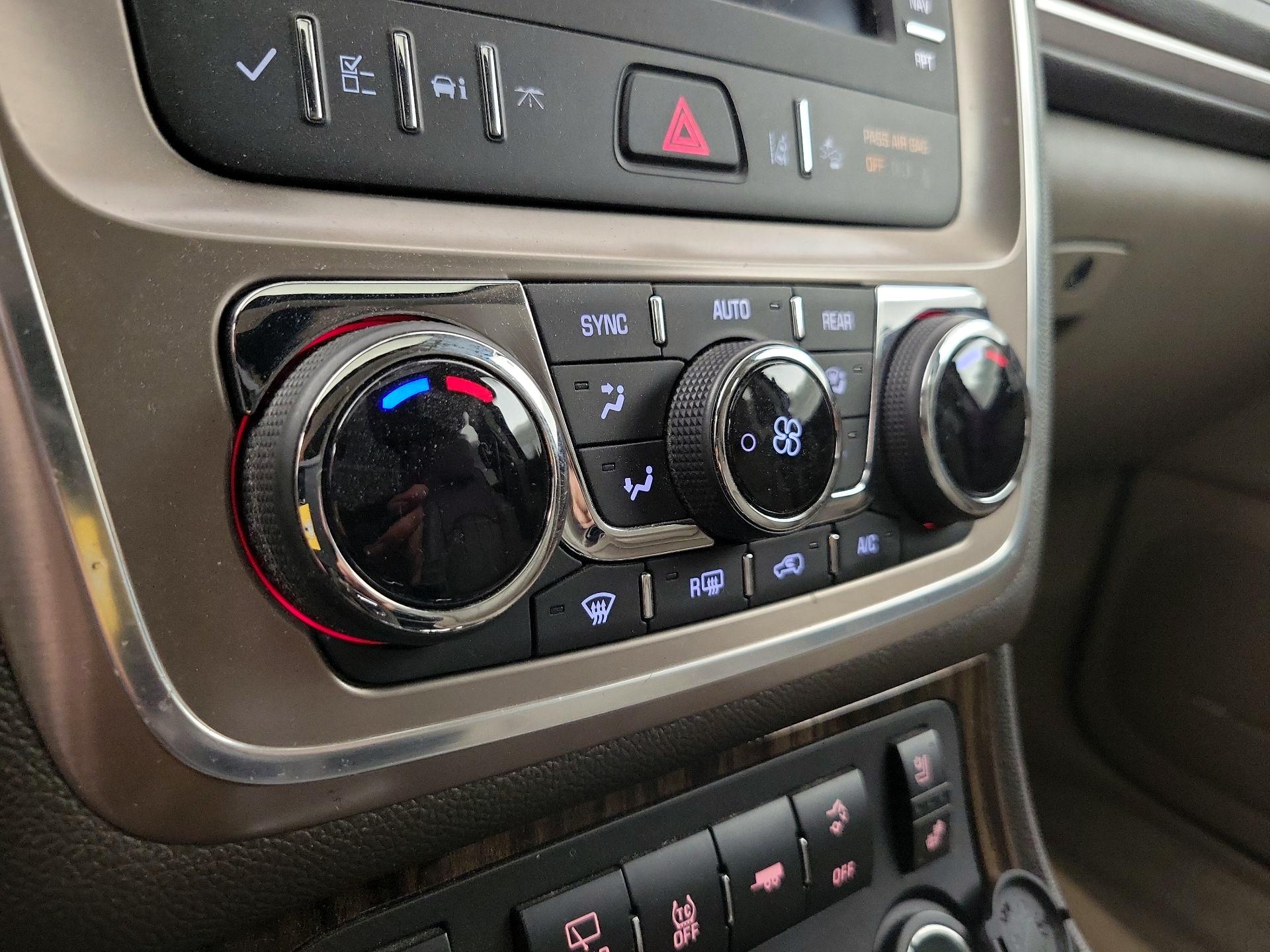 Thumbnail: 2014 GMC Acadia - 17