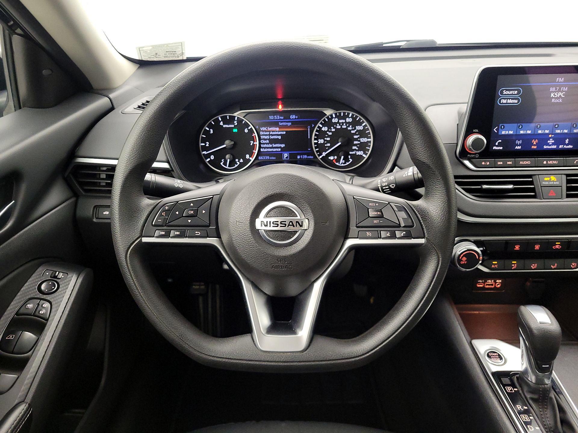 Thumbnail: 2022 Nissan Altima - 10