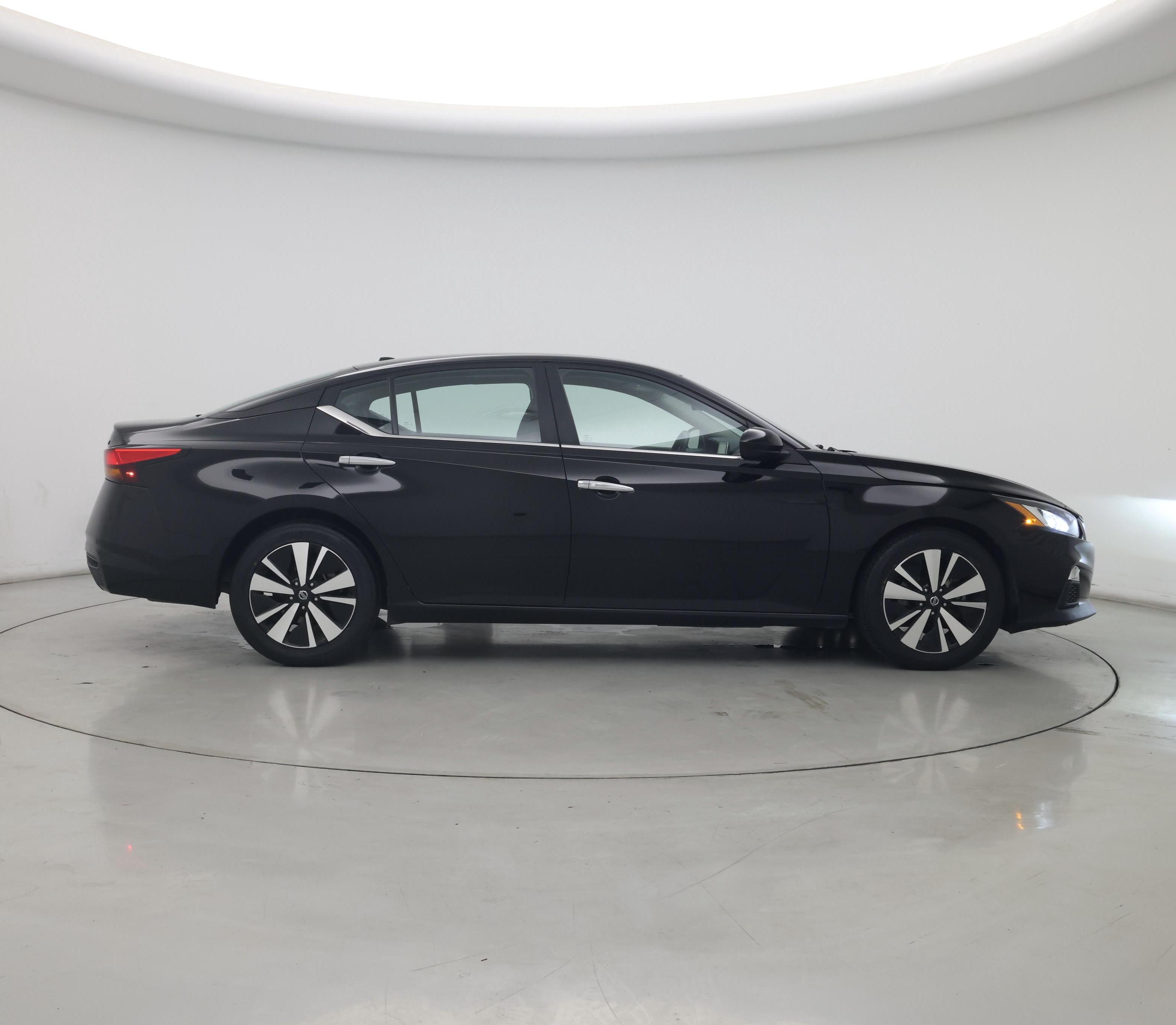 Thumbnail: 2022 Nissan Altima - 7