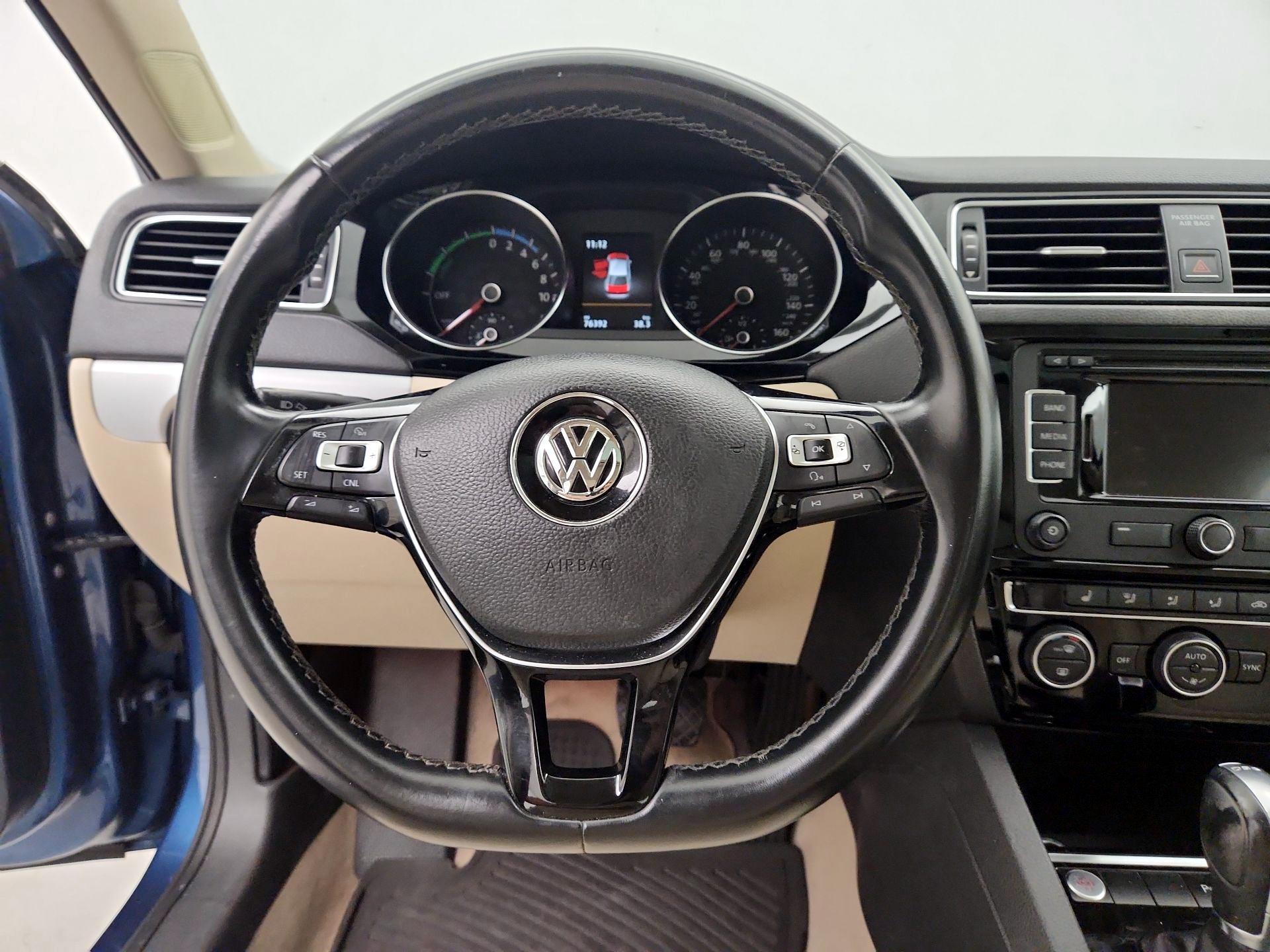 Thumbnail: 2015 Volkswagen Jetta - 10