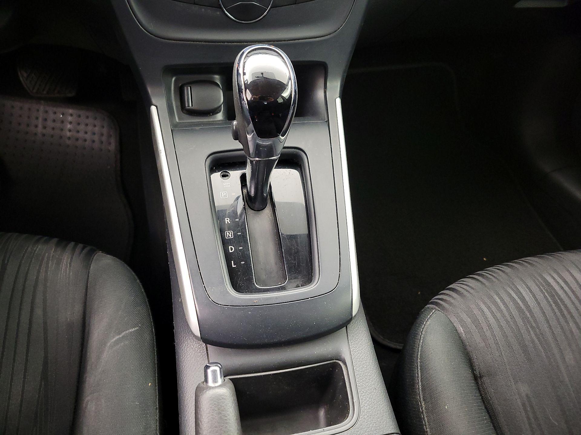 Thumbnail: 2019 Nissan Sentra - 17