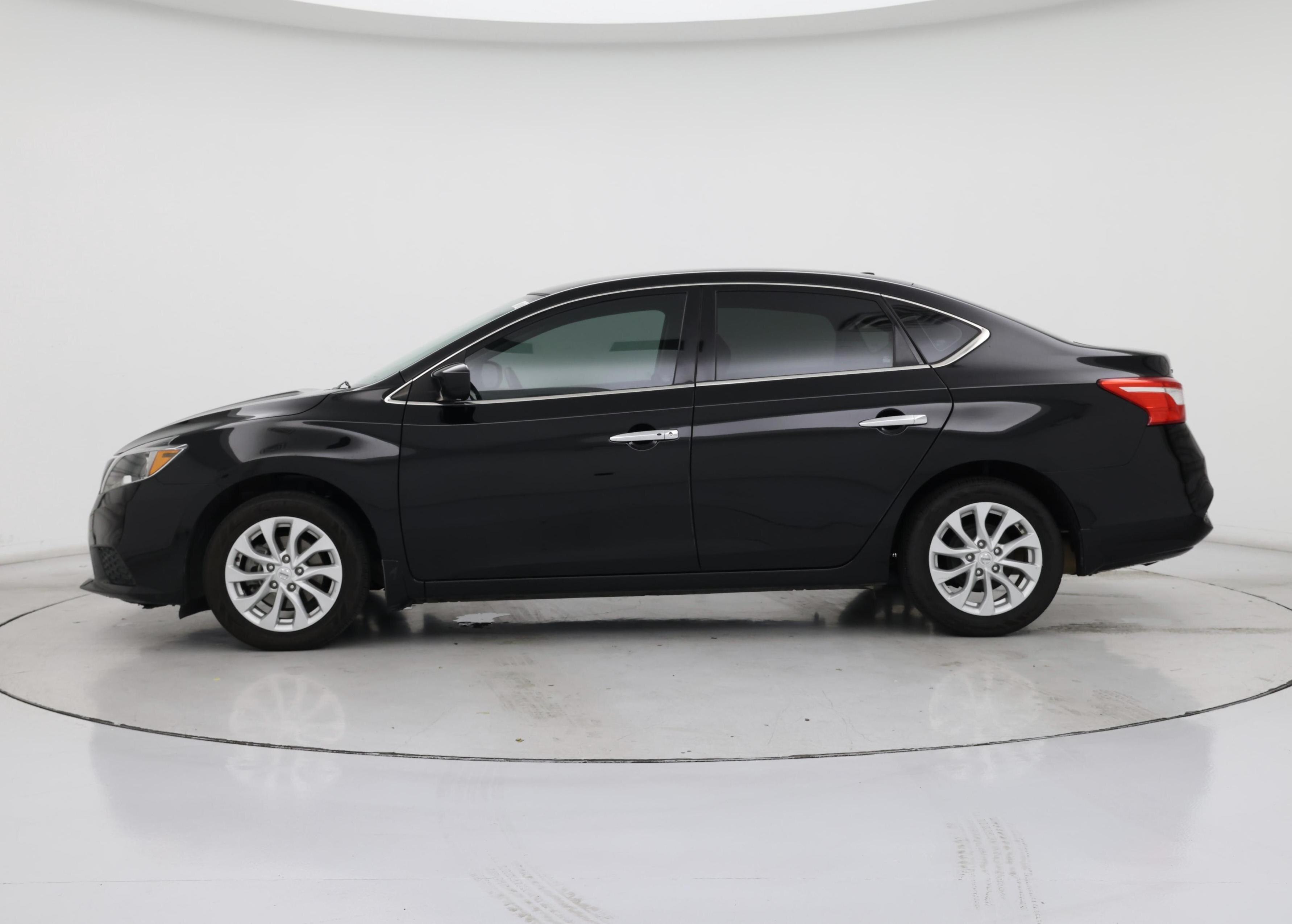 Thumbnail: 2019 Nissan Sentra - 3