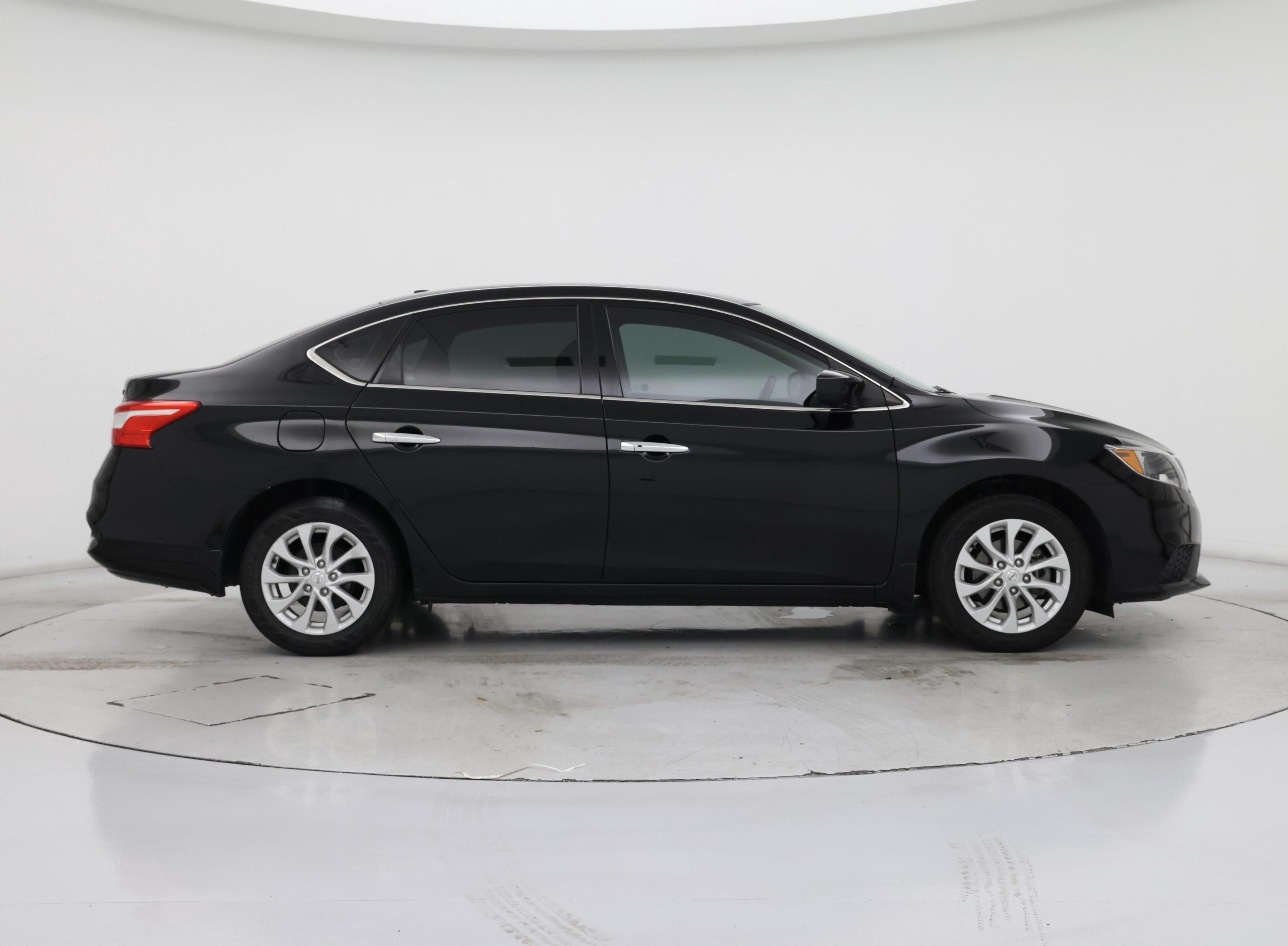 Thumbnail: 2019 Nissan Sentra - 7