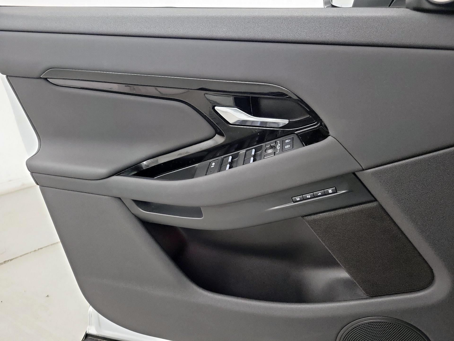 Thumbnail: 2024 Land Rover Range Rover Evoque - 12