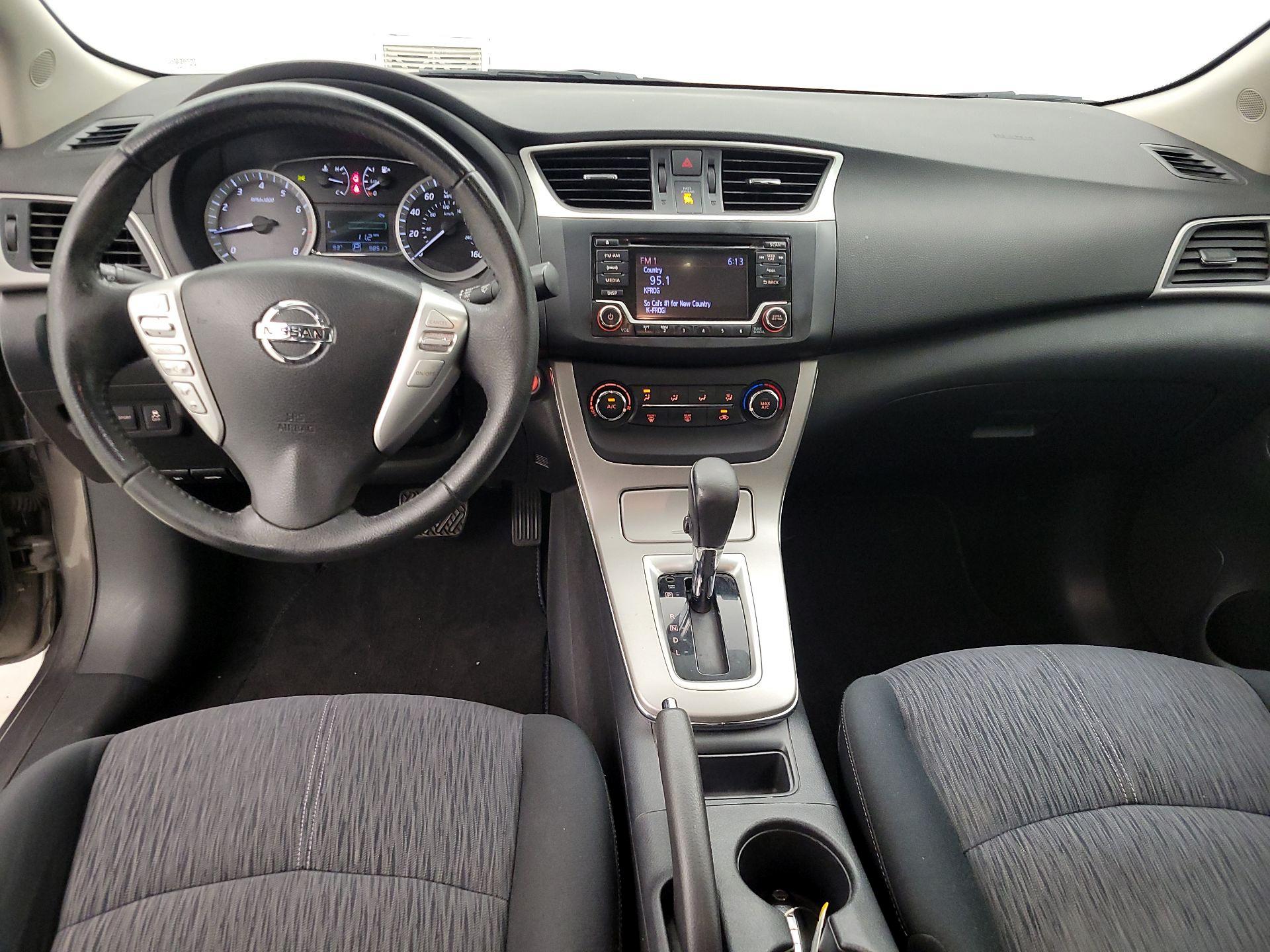 Thumbnail: 2015 Nissan Sentra - 9