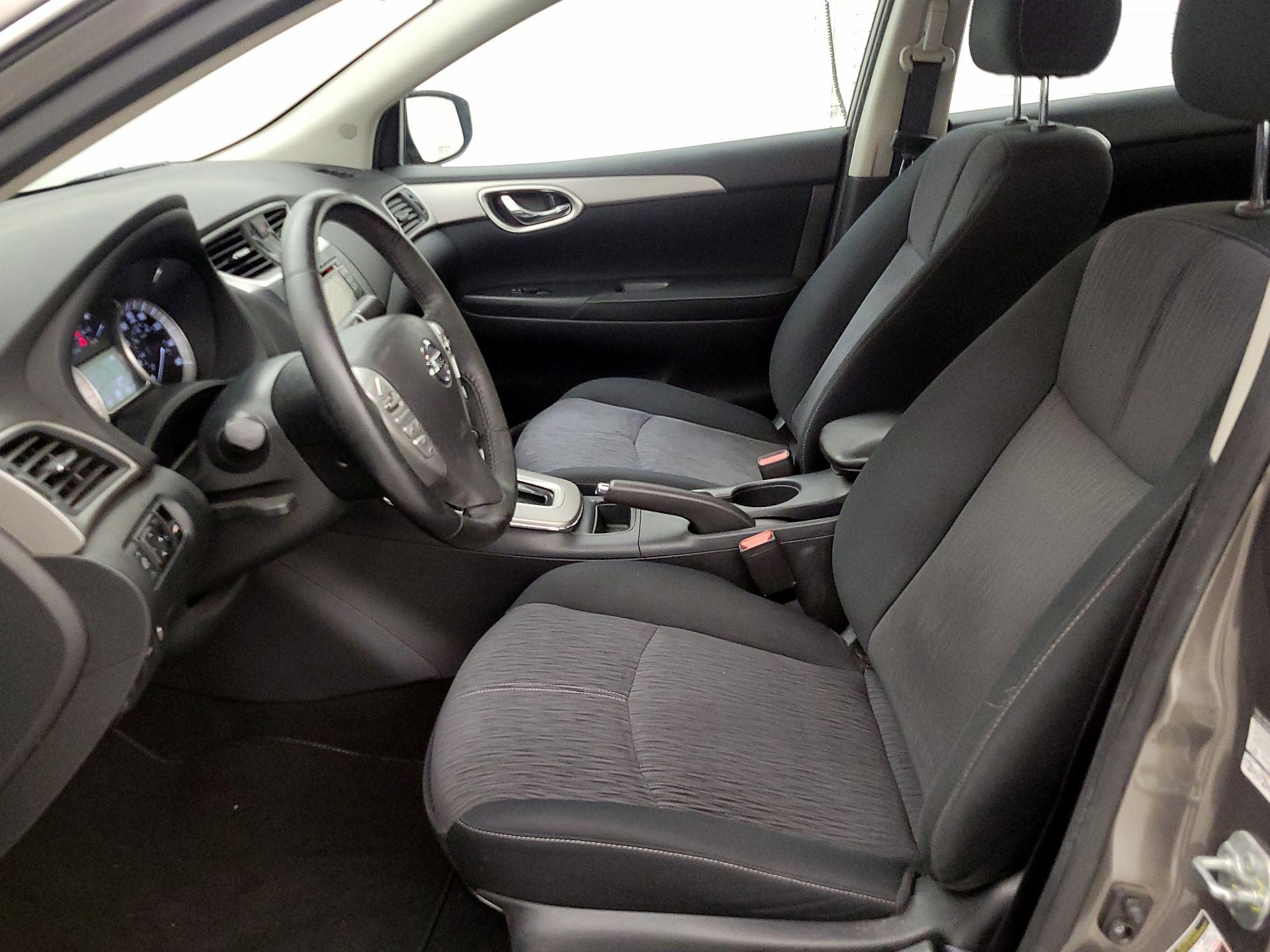 Thumbnail: 2015 Nissan Sentra - 11