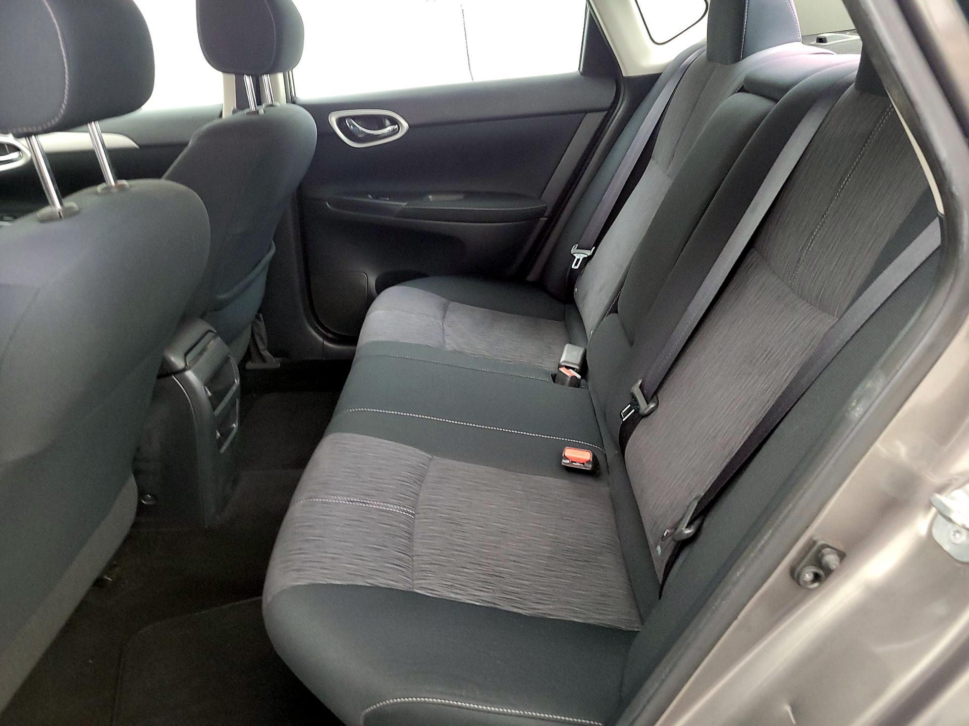 Thumbnail: 2015 Nissan Sentra - 18