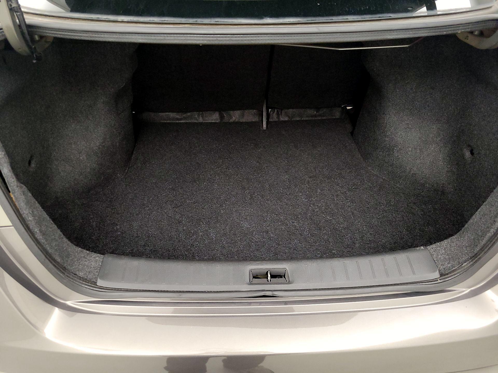 Thumbnail: 2015 Nissan Sentra - 19