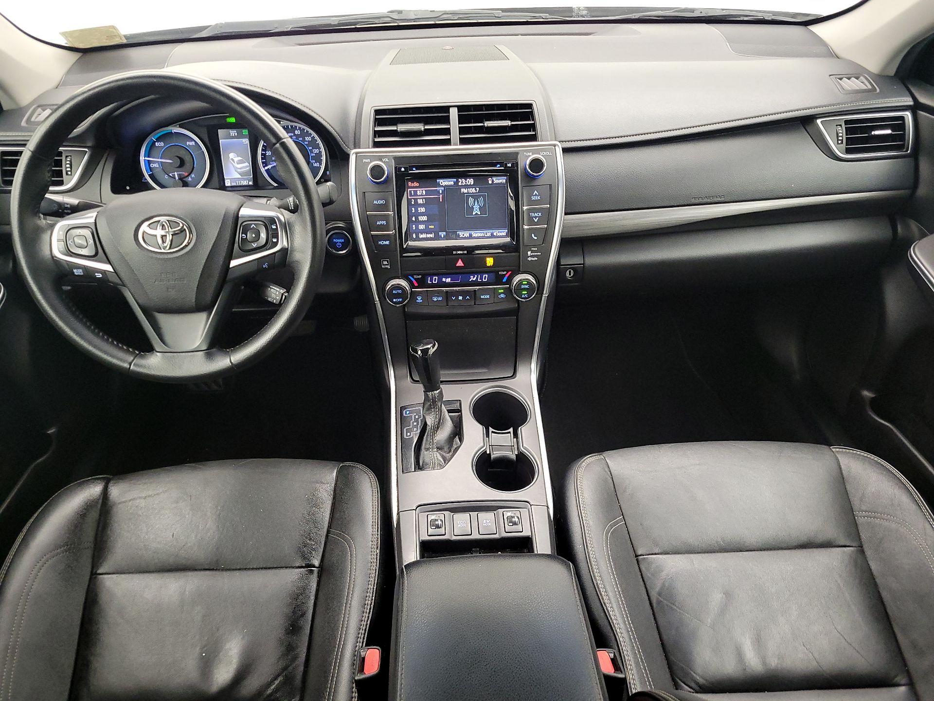 Thumbnail: 2017 Toyota Camry - 9