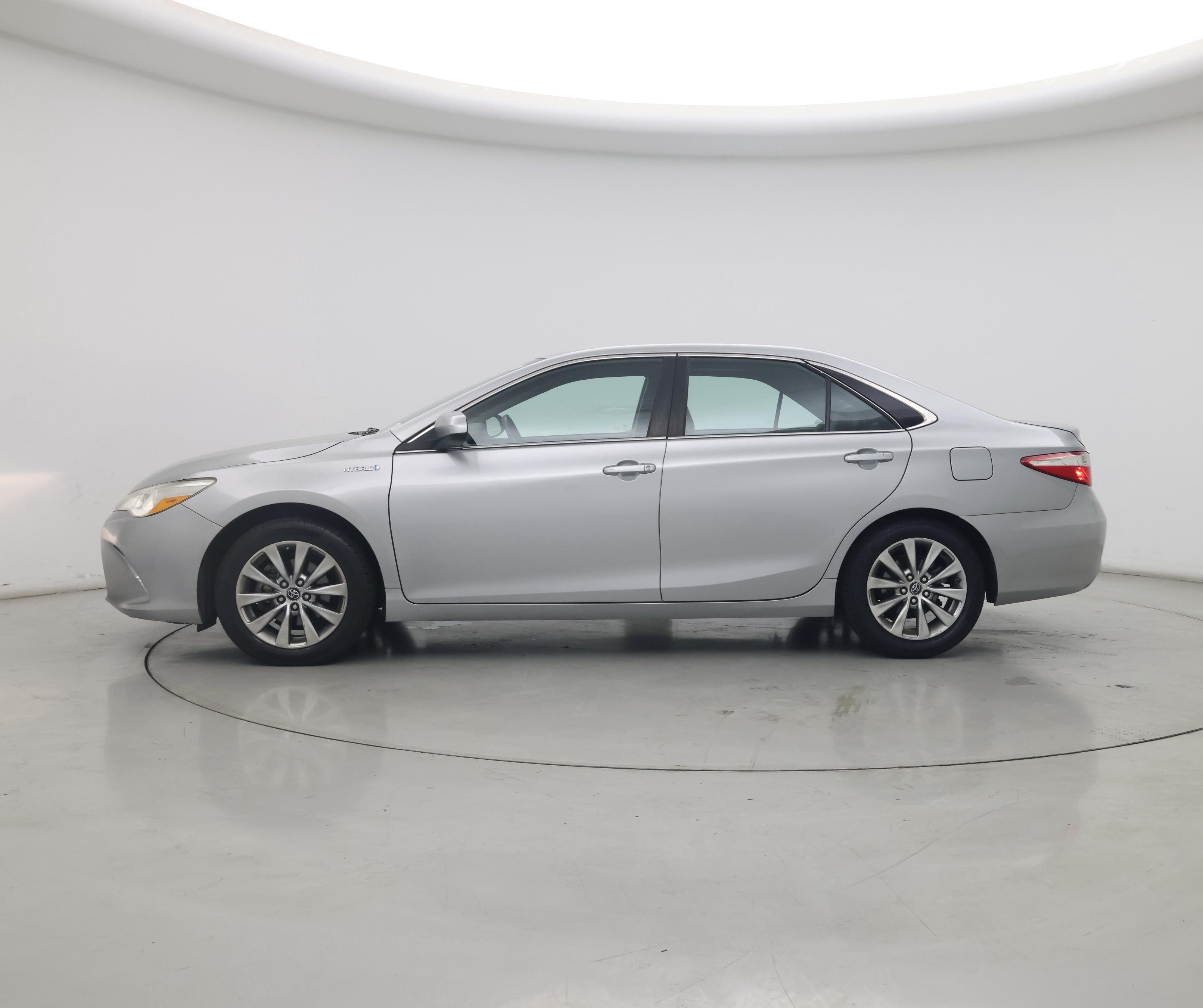 Thumbnail: 2017 Toyota Camry - 3