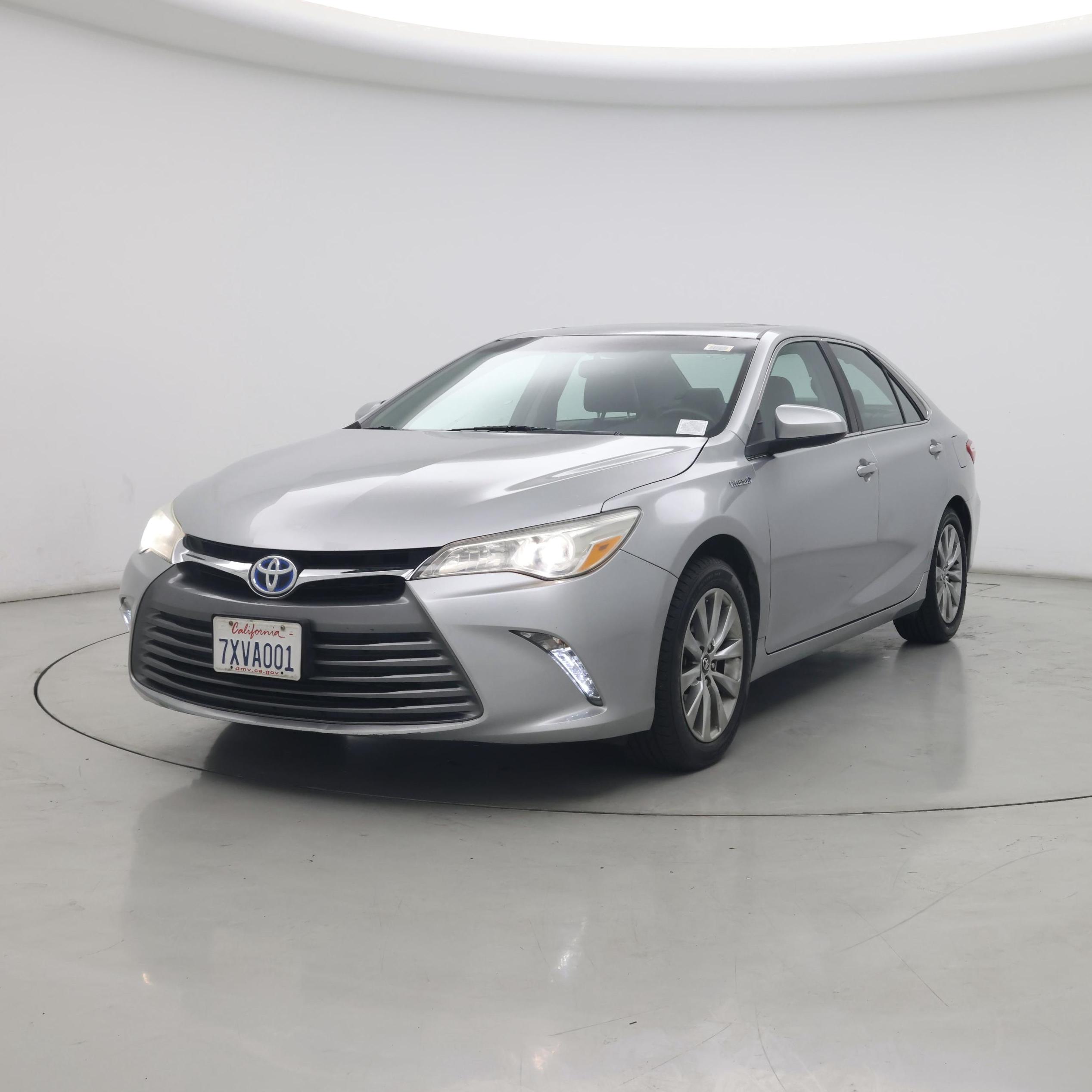 Thumbnail: 2017 Toyota Camry - 4