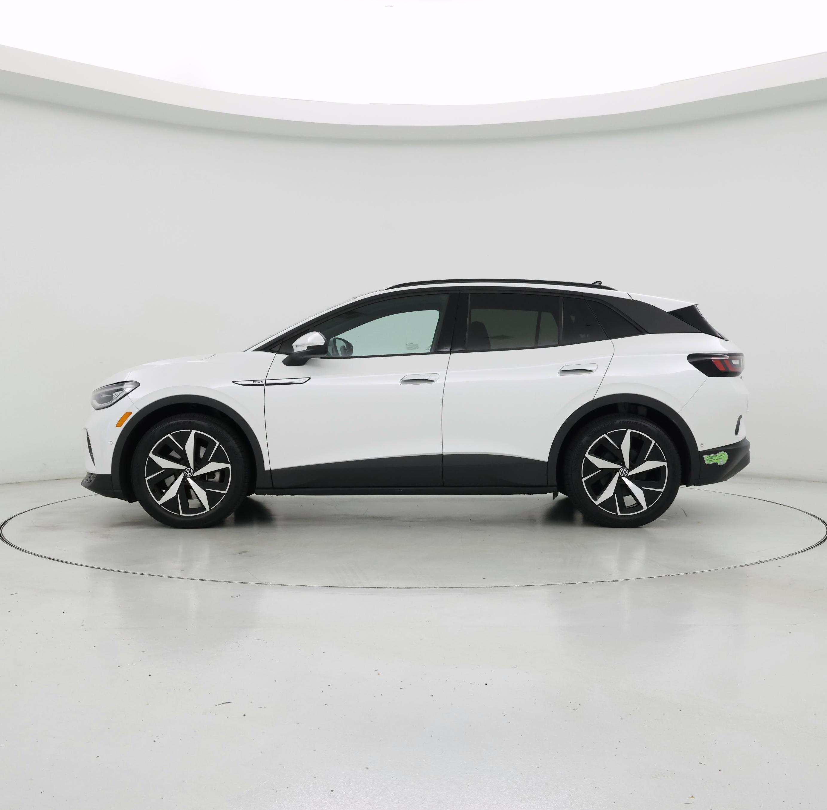 Thumbnail: 2023 Volkswagen ID.4 - 3