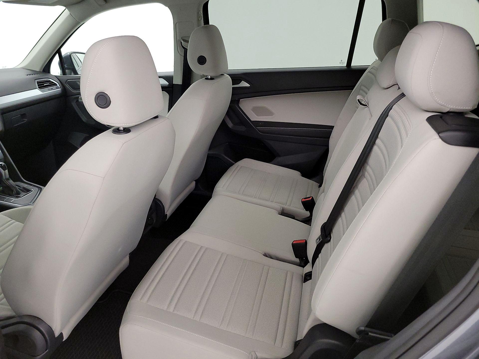 Thumbnail: 2022 Volkswagen Tiguan - 19