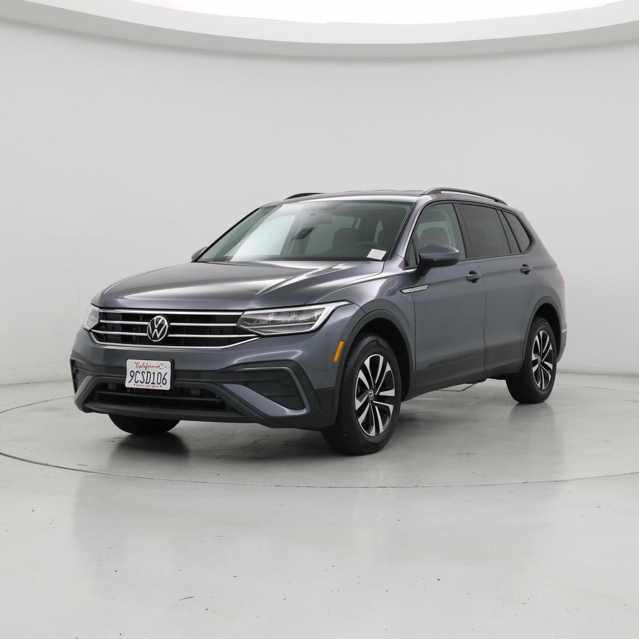 Thumbnail: 2022 Volkswagen Tiguan - 4