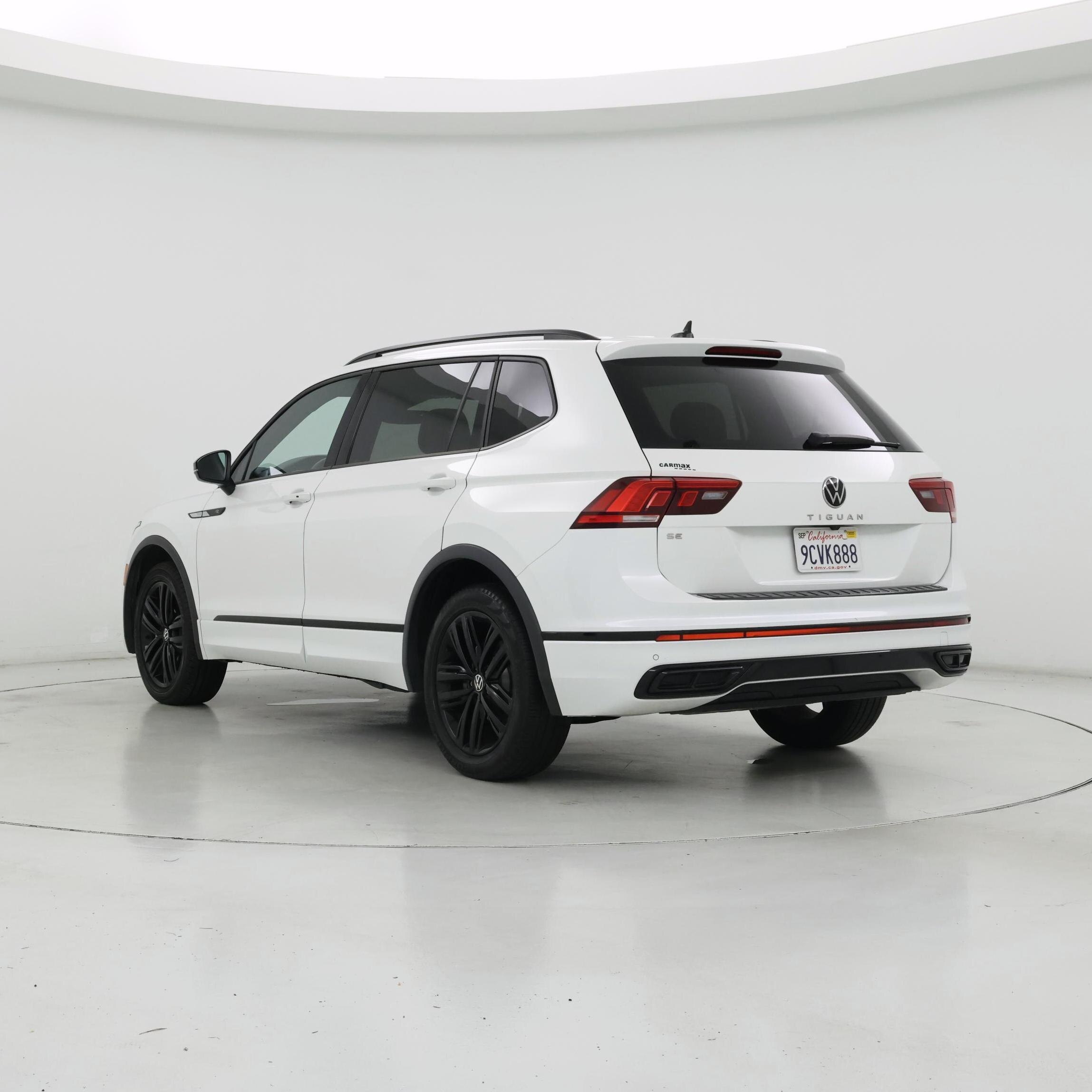 Thumbnail: 2022 Volkswagen Tiguan - 2