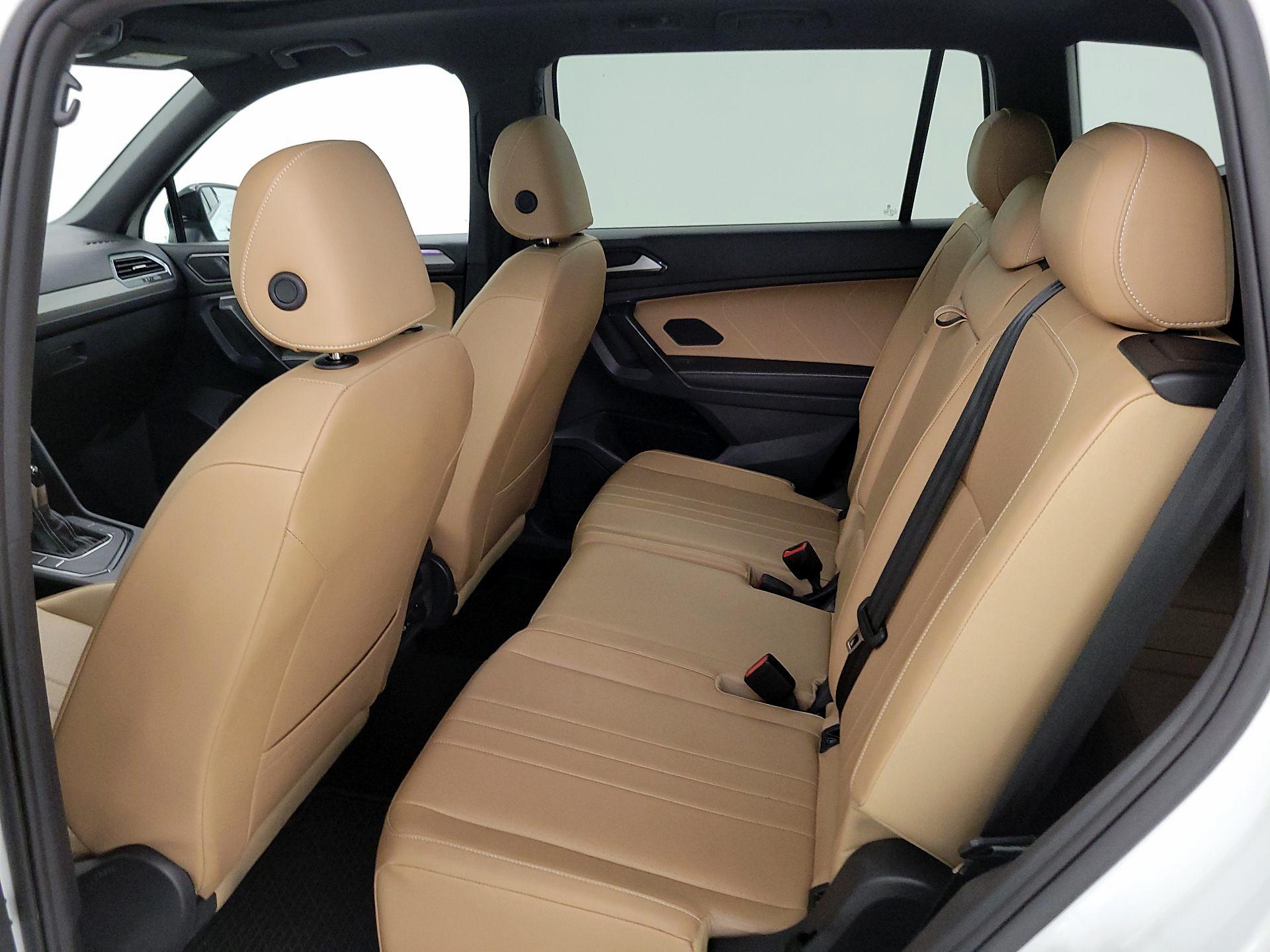 Thumbnail: 2022 Volkswagen Tiguan - 20