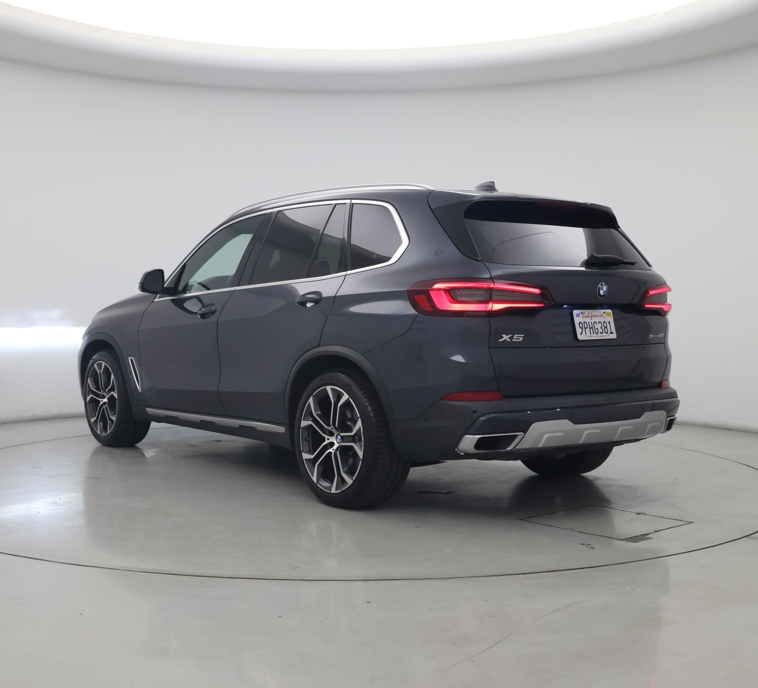 Thumbnail: 2022 BMW X5 - 2