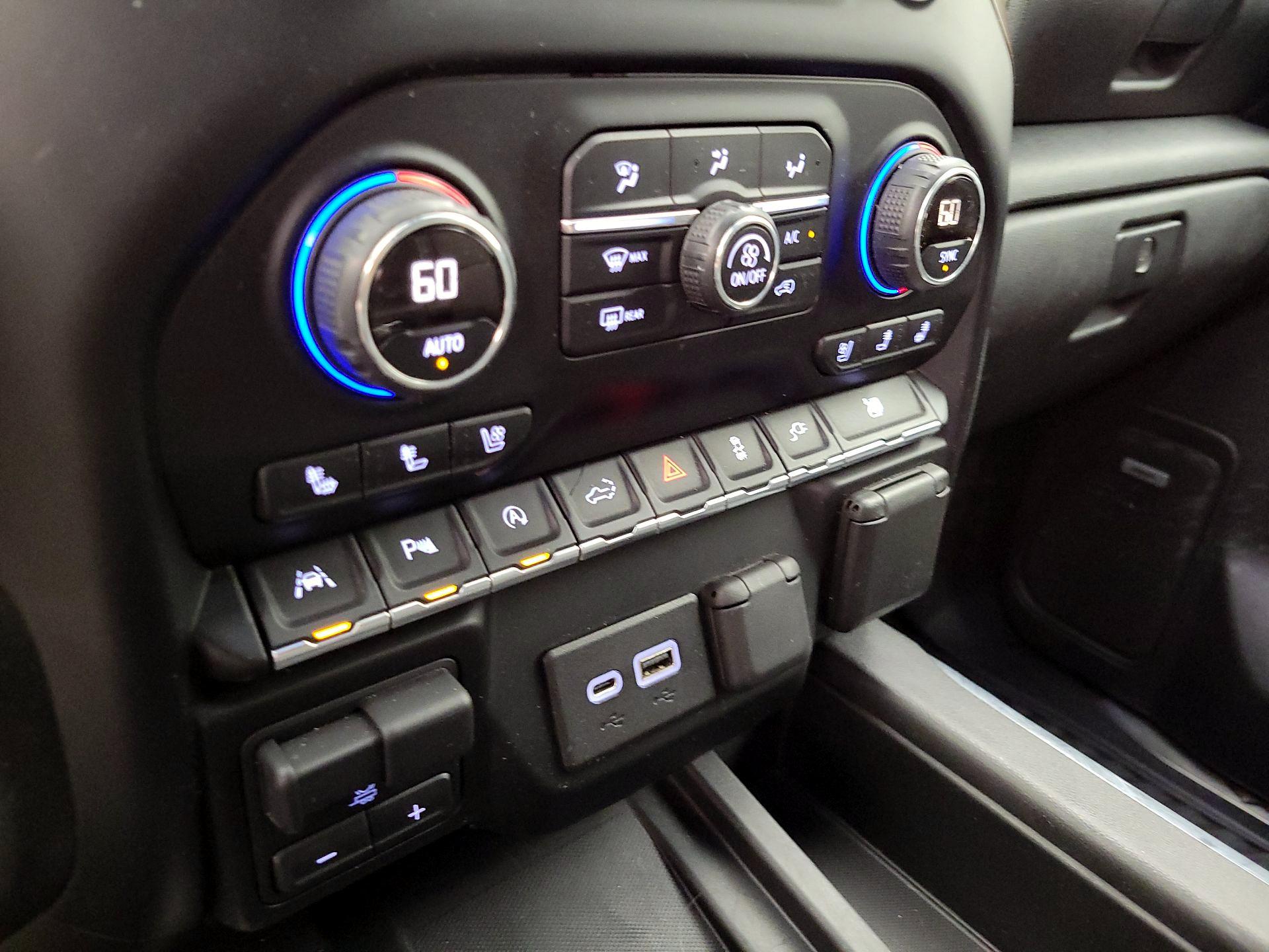 Thumbnail: 2019 Chevrolet Silverado 1500 - 16