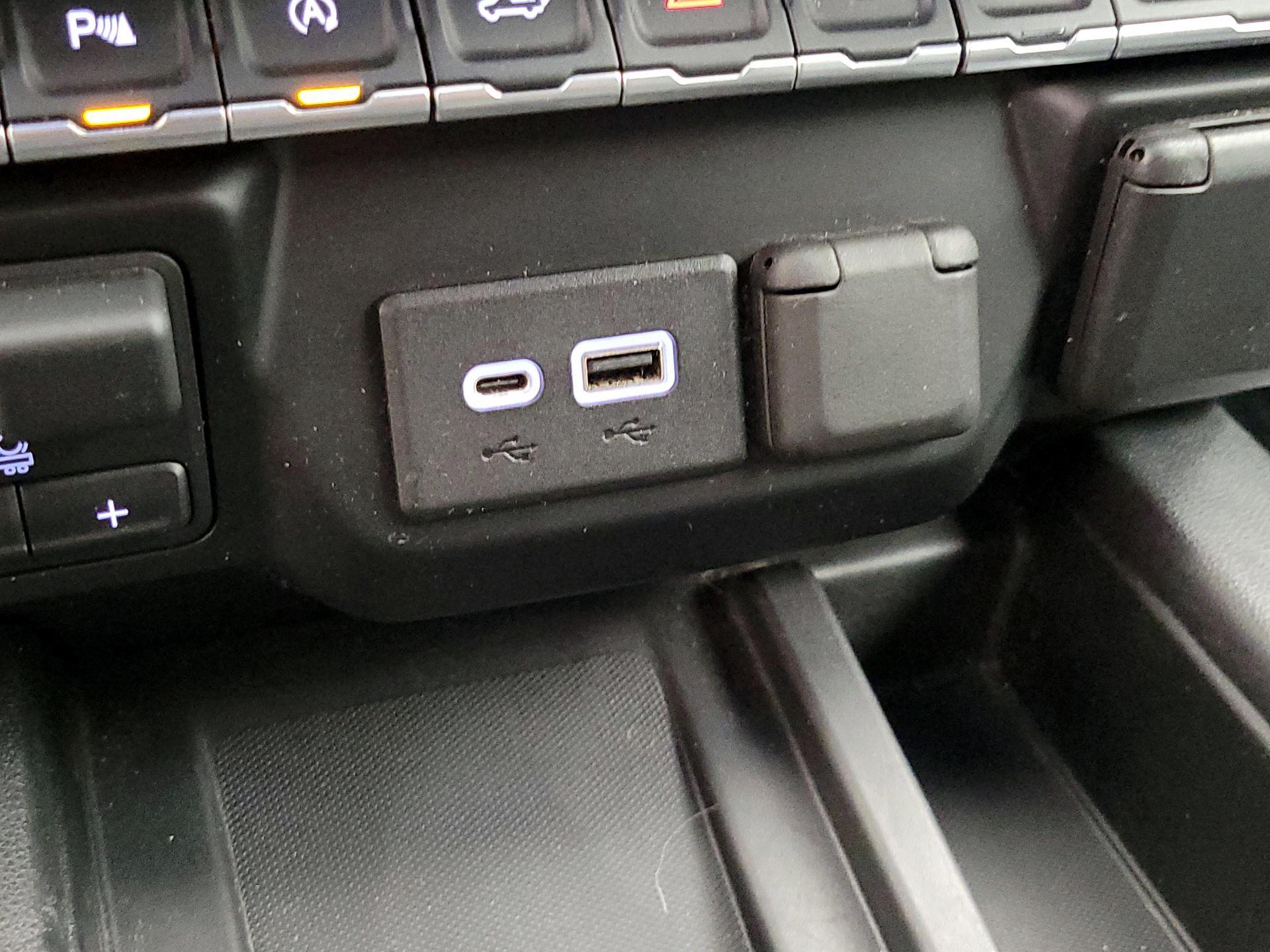 Thumbnail: 2019 Chevrolet Silverado 1500 - 18