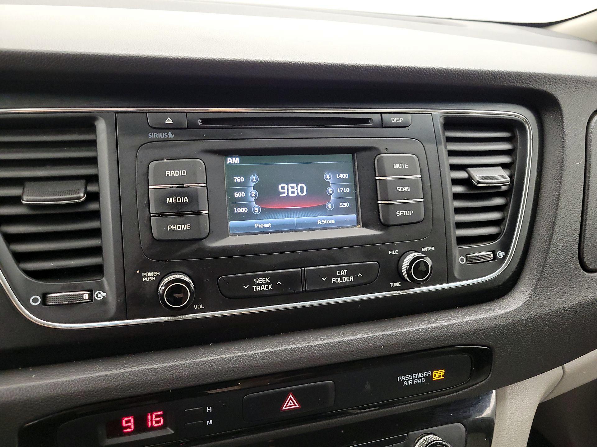 Thumbnail: 2016 Kia Sedona - 15