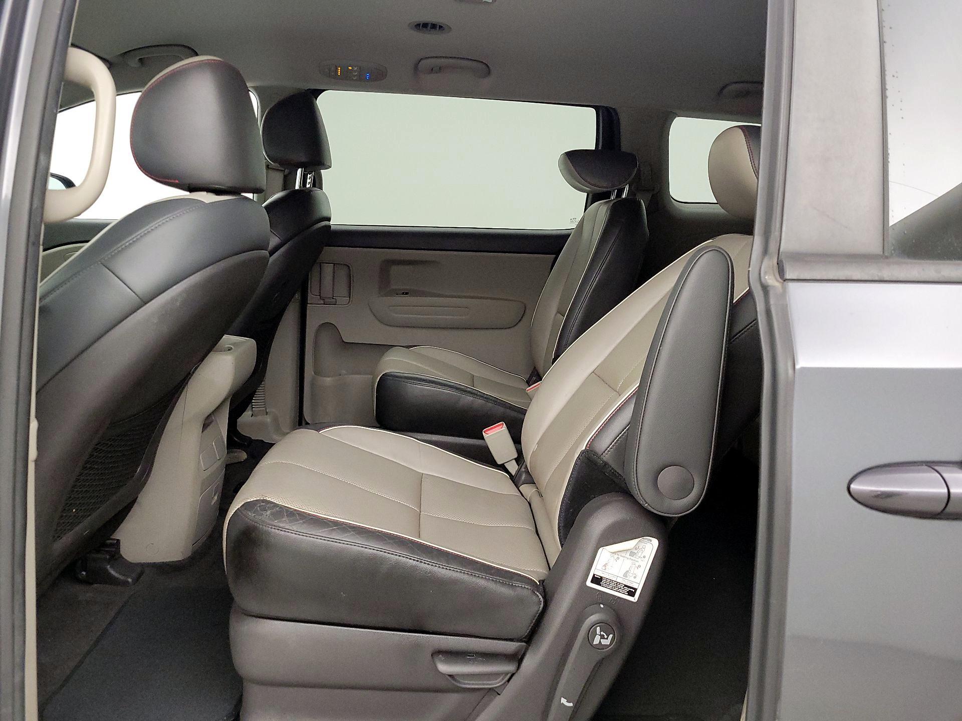Thumbnail: 2016 Kia Sedona - 19