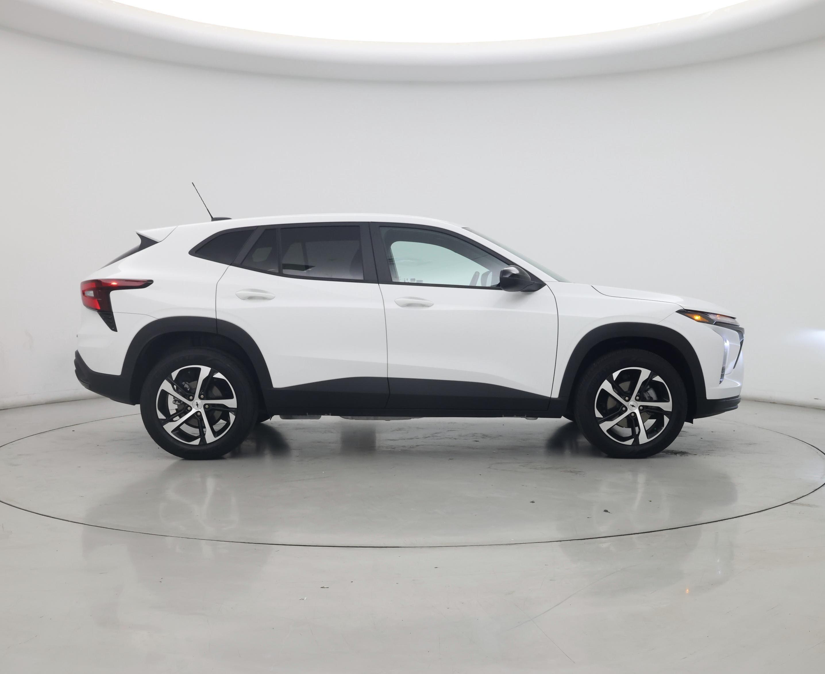 Thumbnail: 2024 Chevrolet Trax - 7